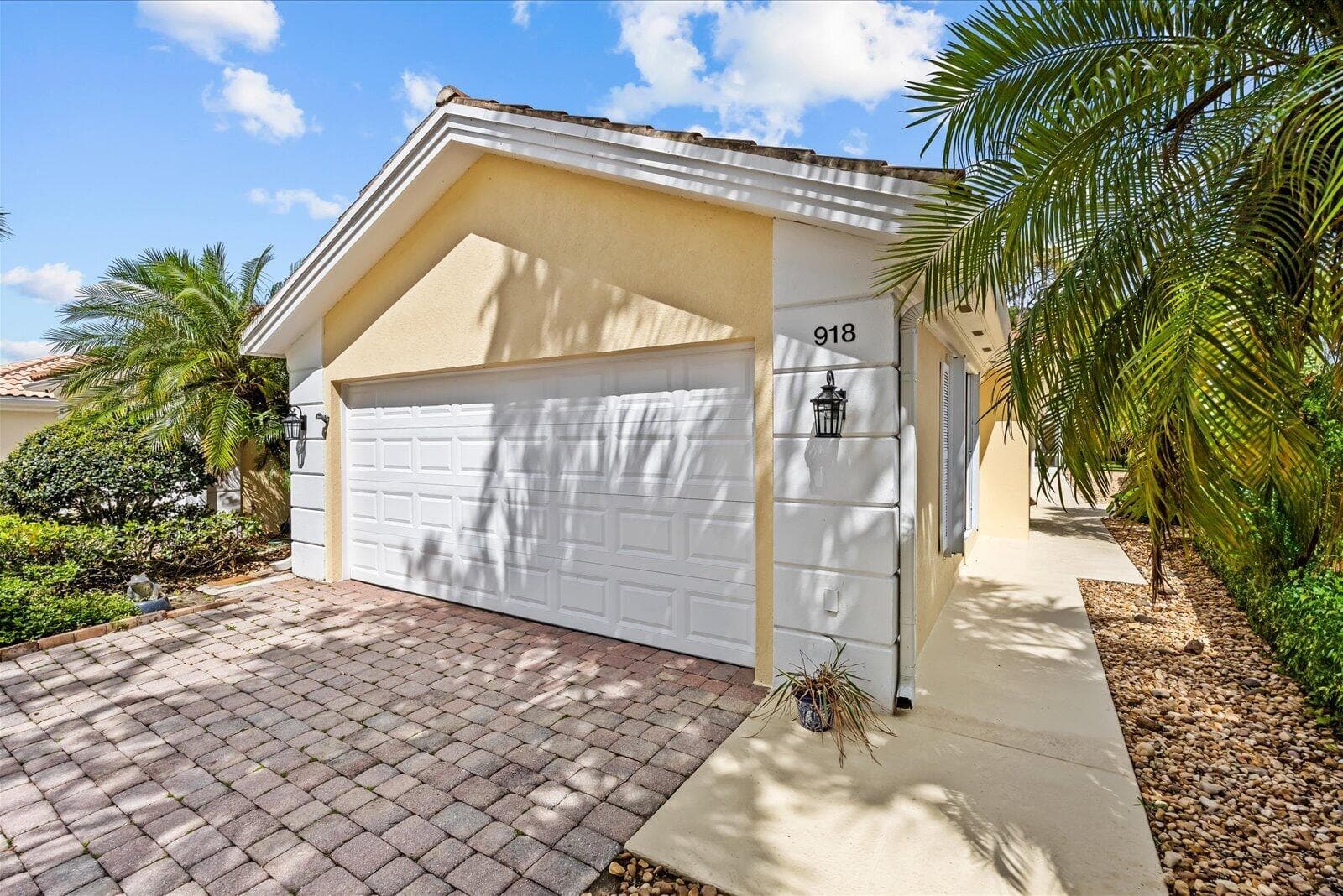 918 SW Balmoral Trace, Stuart, FL 34997 — photo 2 of 45