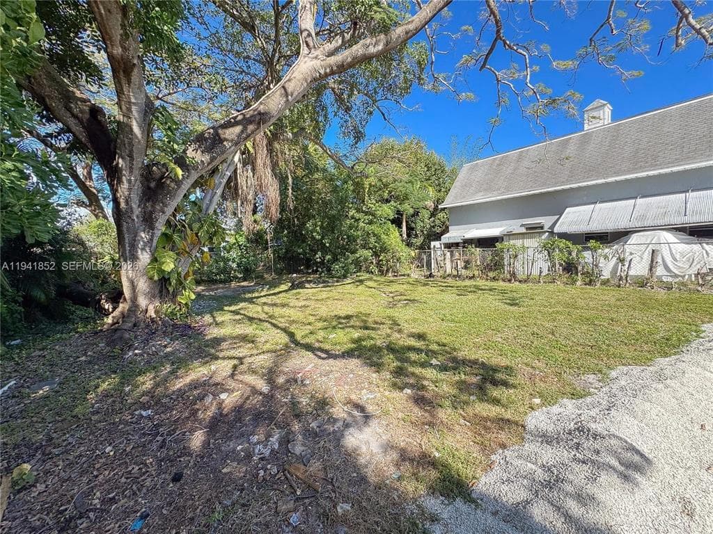 953 NE 37th Street, Oakland Park, FL 33334 — photo 7 of 8