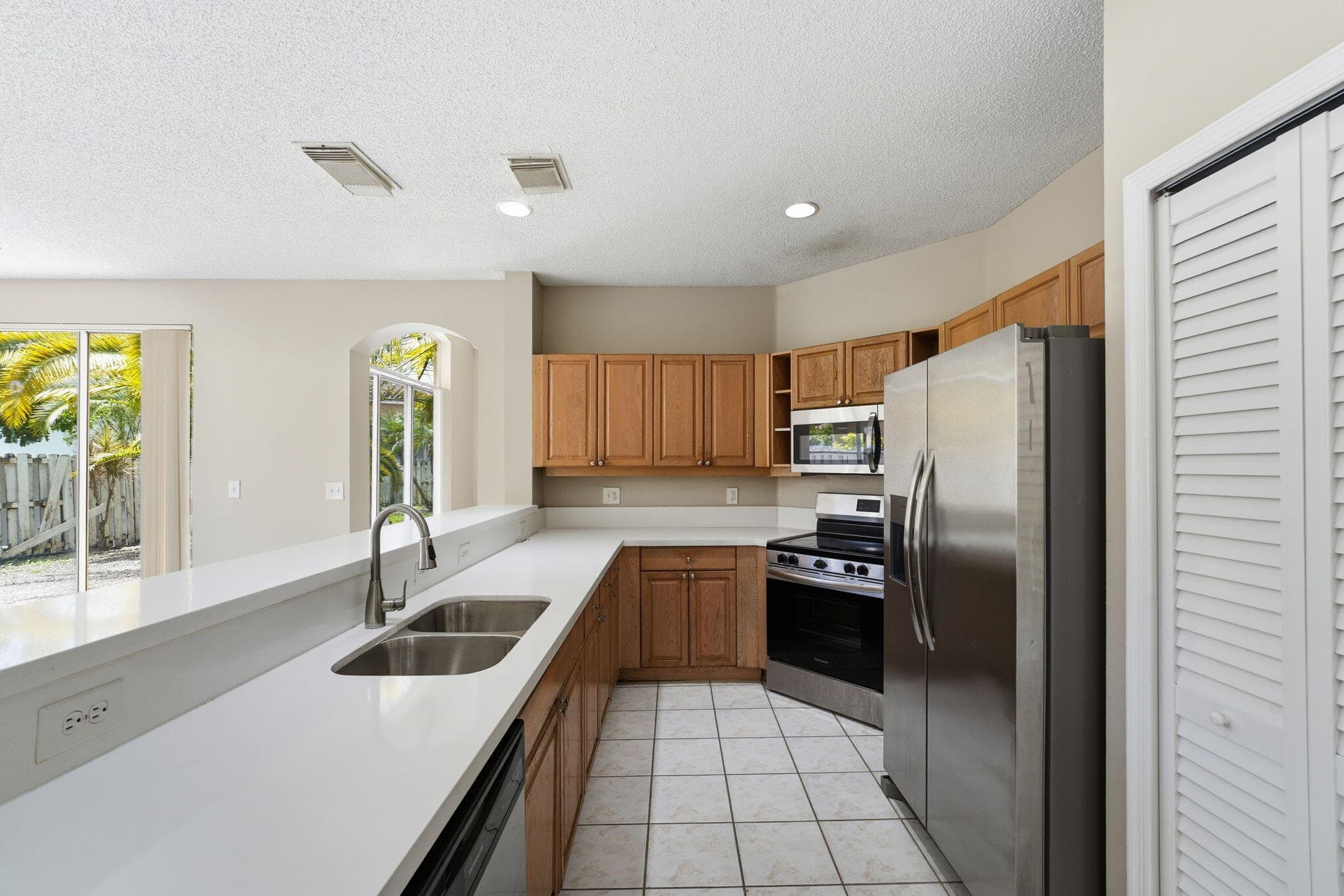 5041 SW 152nd Avenue, Miramar, FL 33027 — photo 10 of 34