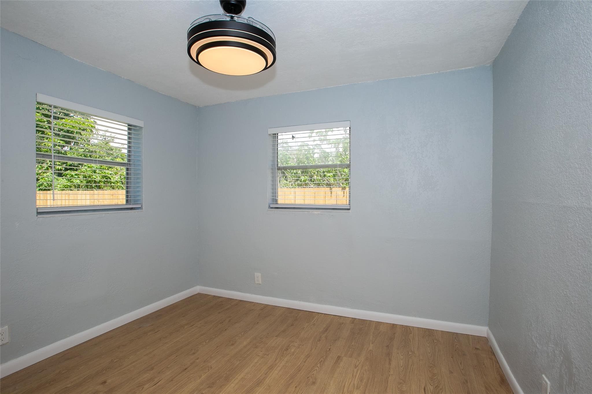 1135 NW 6th Avenue, Fort Lauderdale, FL 33311 — photo 6 of 11