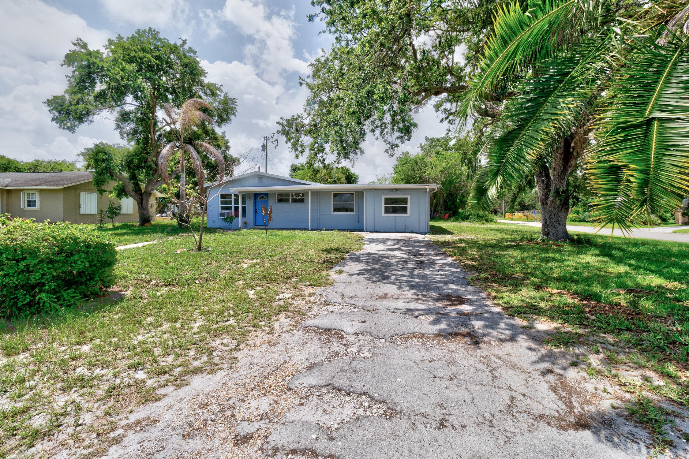 775 SW 4th Pl Place SW, Vero Beach, FL 32962 — photo 2 of 29