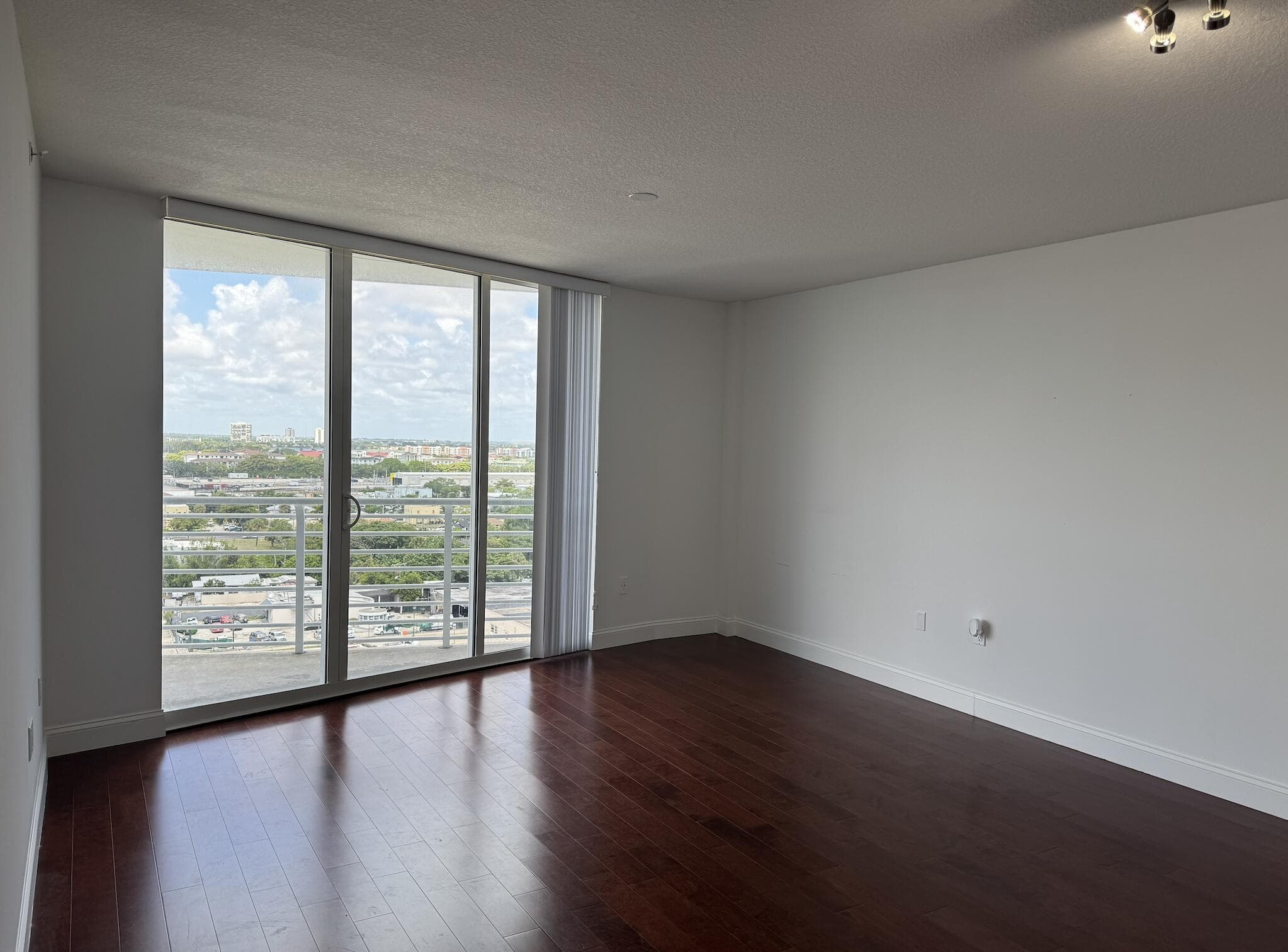 1551 N Flagler Drive 1410, West Palm Beach, FL 33401 — photo 6 of 23