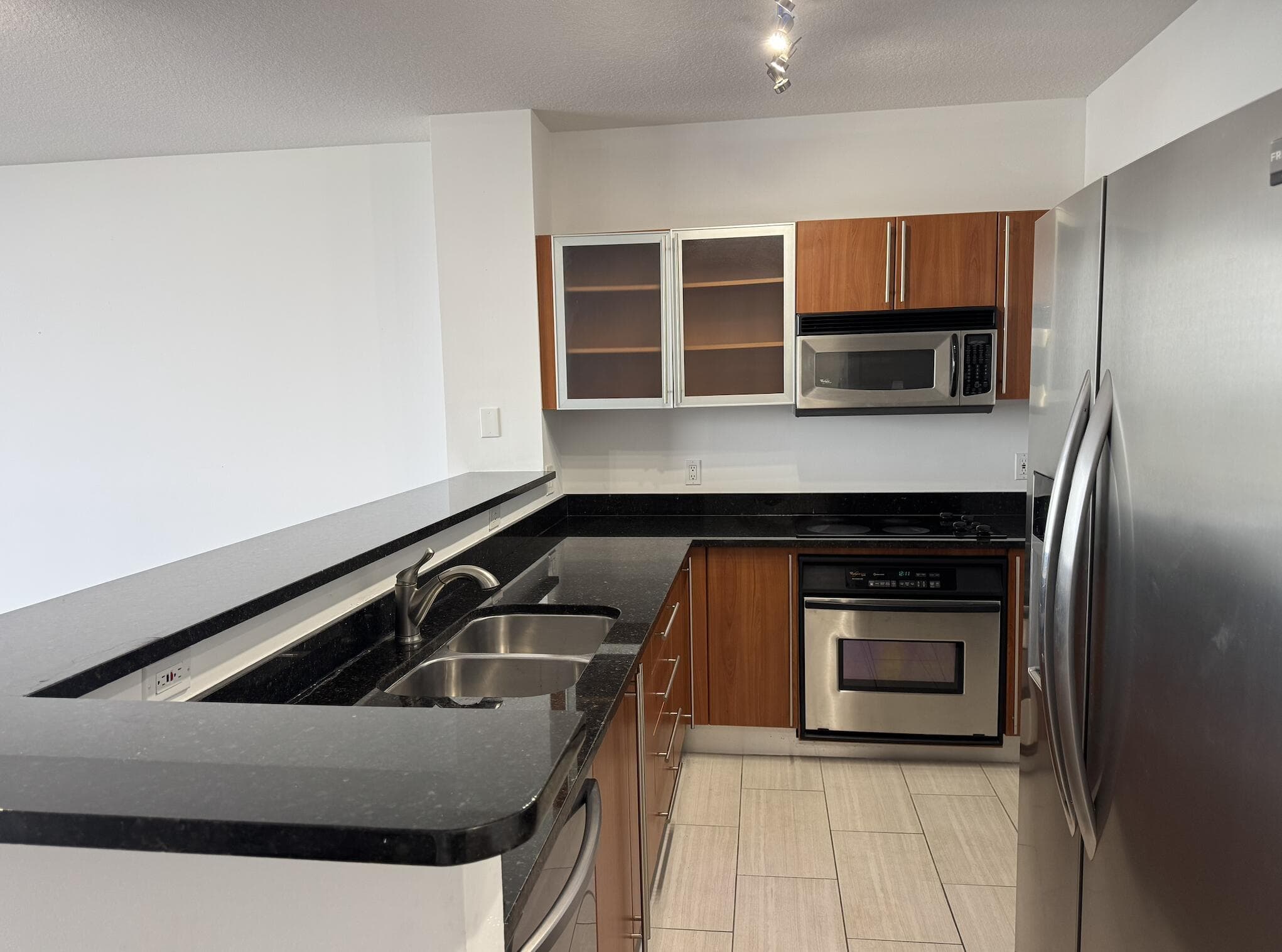 1551 N Flagler Drive 1410, West Palm Beach, FL 33401 — photo 8 of 23