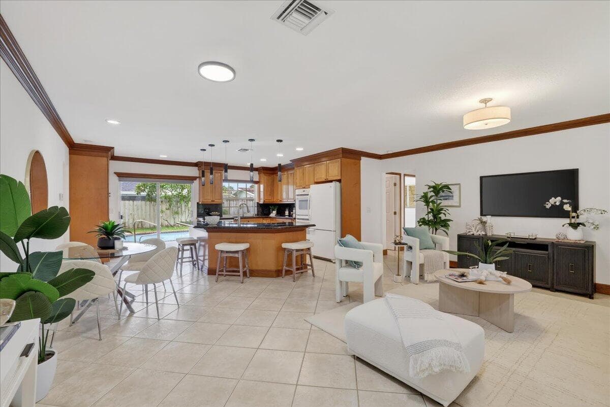 7 Tam O Shanter Lane, Boca Raton, FL 33431 — photo 8 of 35