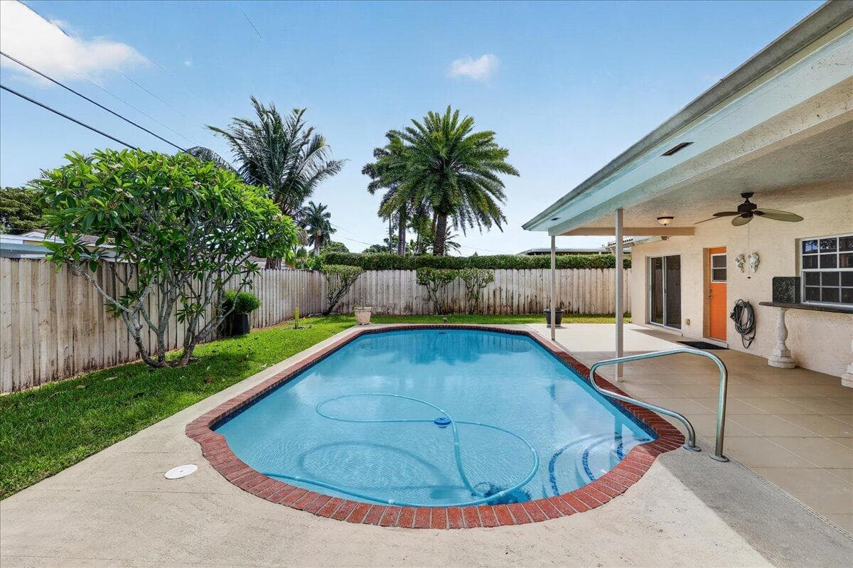 7 Tam O Shanter Lane, Boca Raton, FL 33431 — photo 3 of 35