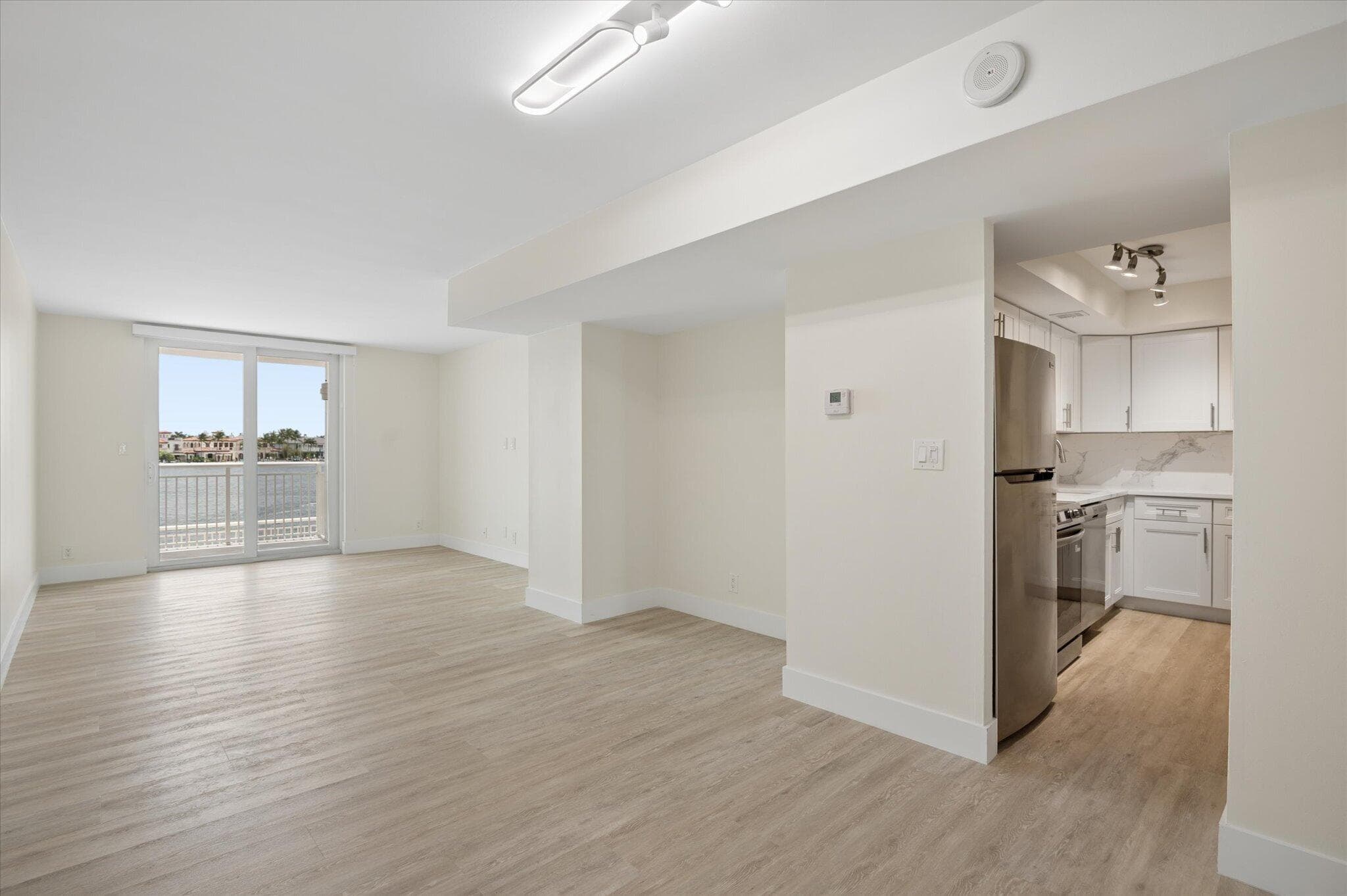511 Bayshore Drive 206, Fort Lauderdale, FL 33304 — photo 6 of 23