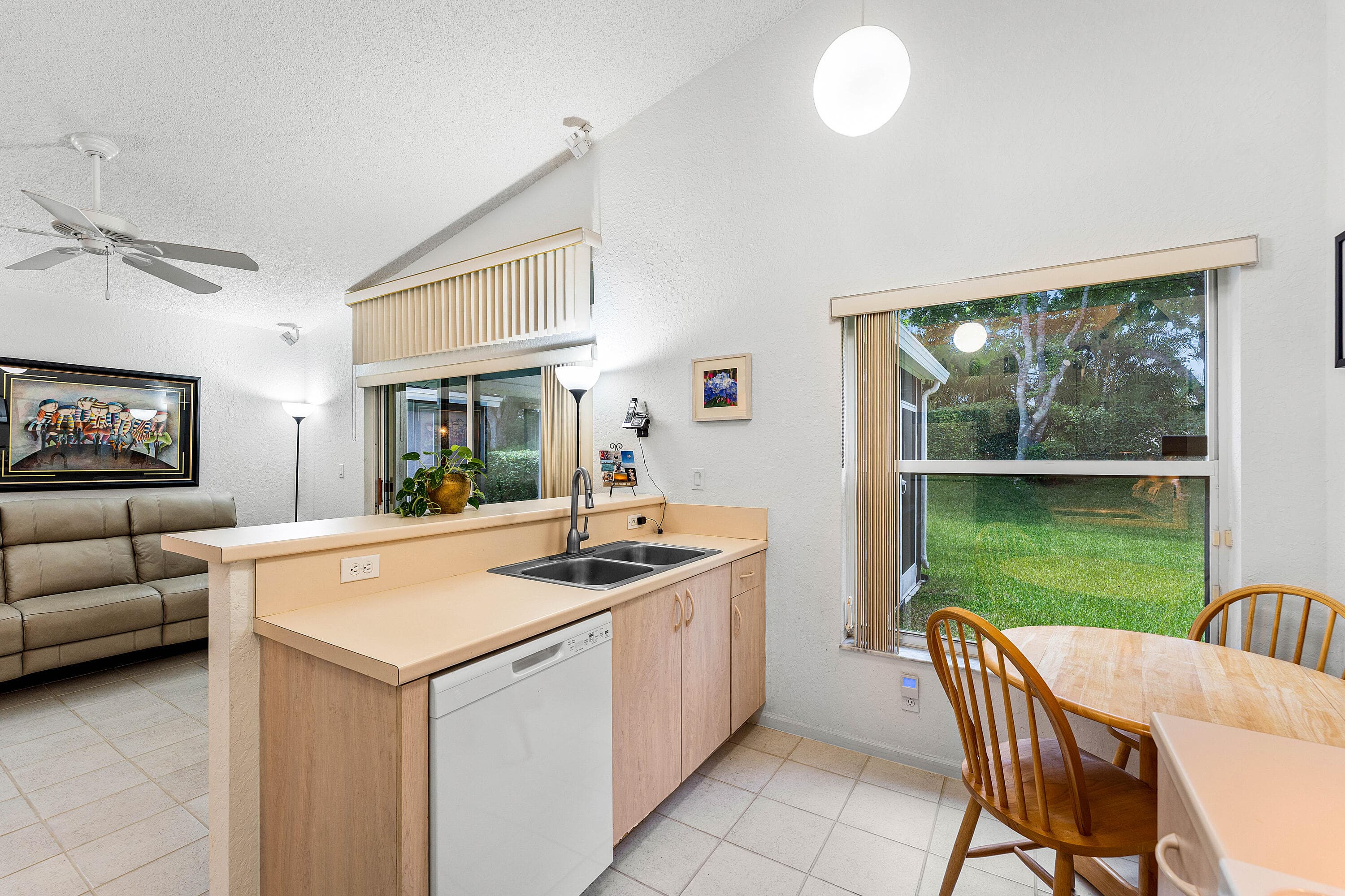 4927 NW 55th Boulevard, Coconut Creek, FL 33073 — photo 13 of 49