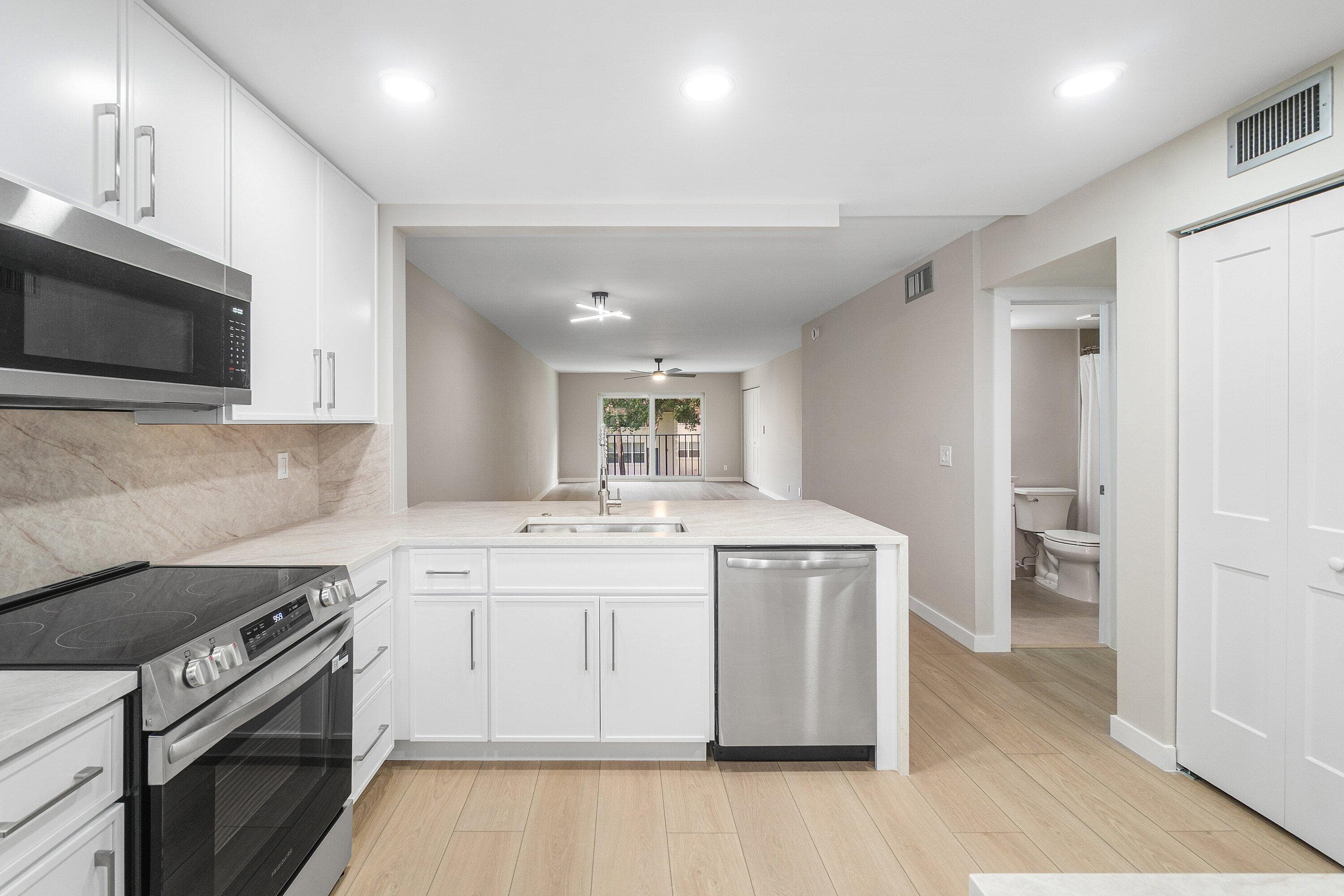 2905 SW 22nd Avenue 2020, Delray Beach, FL 33445 — photo 5 of 40