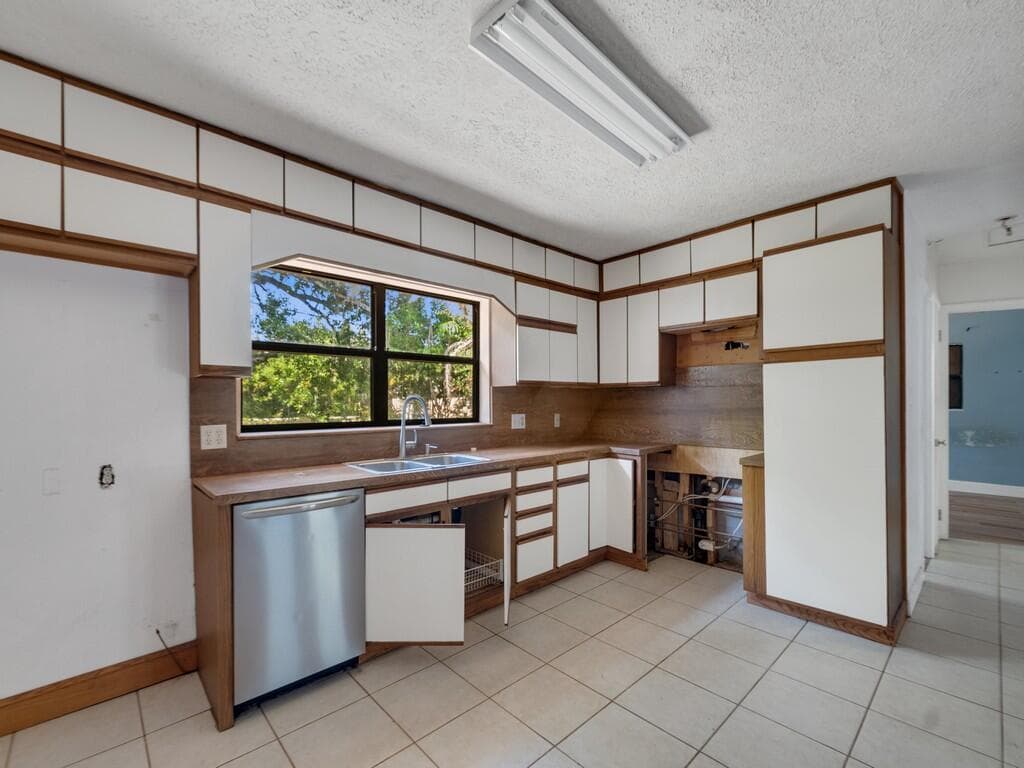 1408 Russell Lane, Fort Pierce, FL 34982 — photo 10 of 39