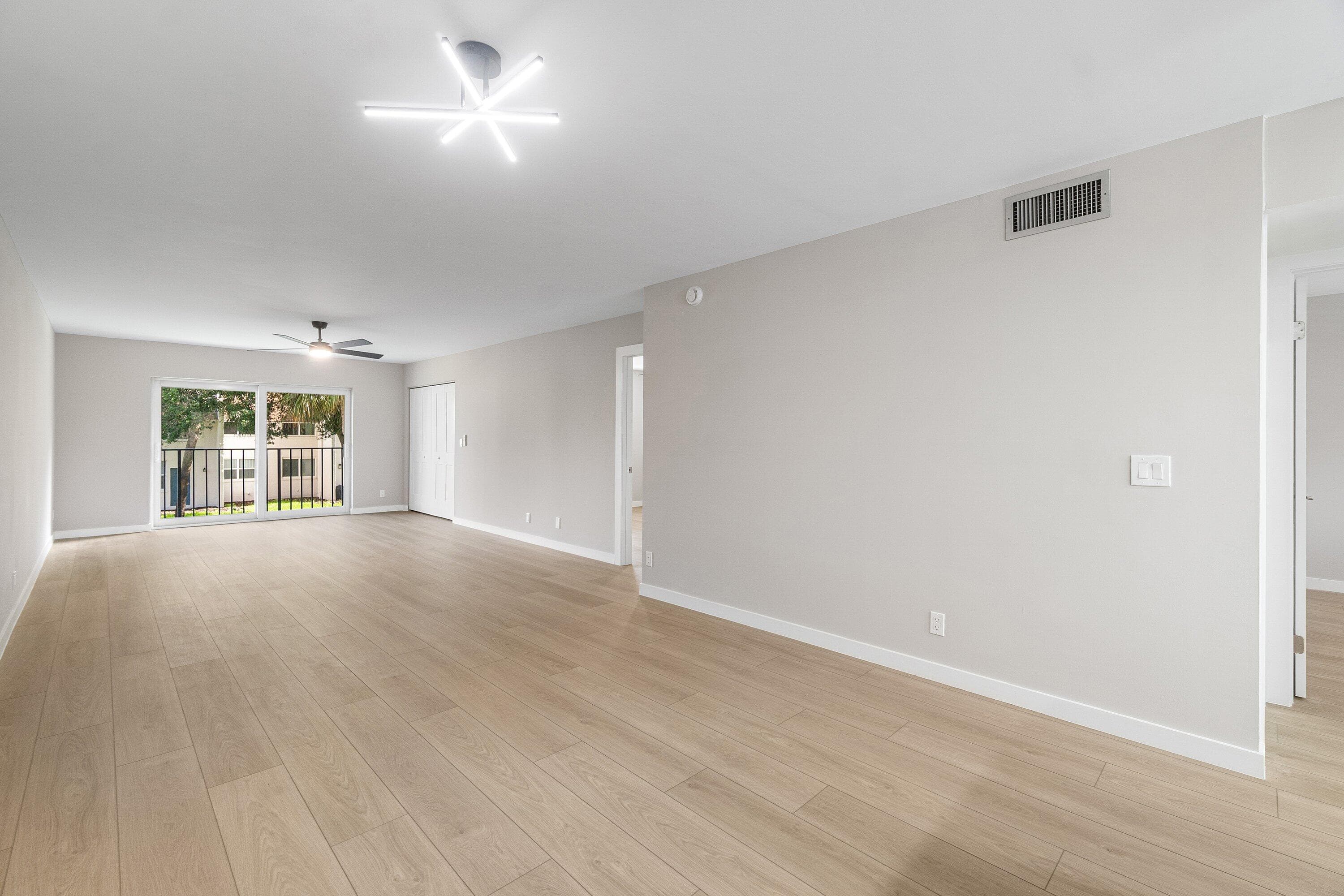 2905 SW 22nd Avenue 2020, Delray Beach, FL 33445 — photo 12 of 40