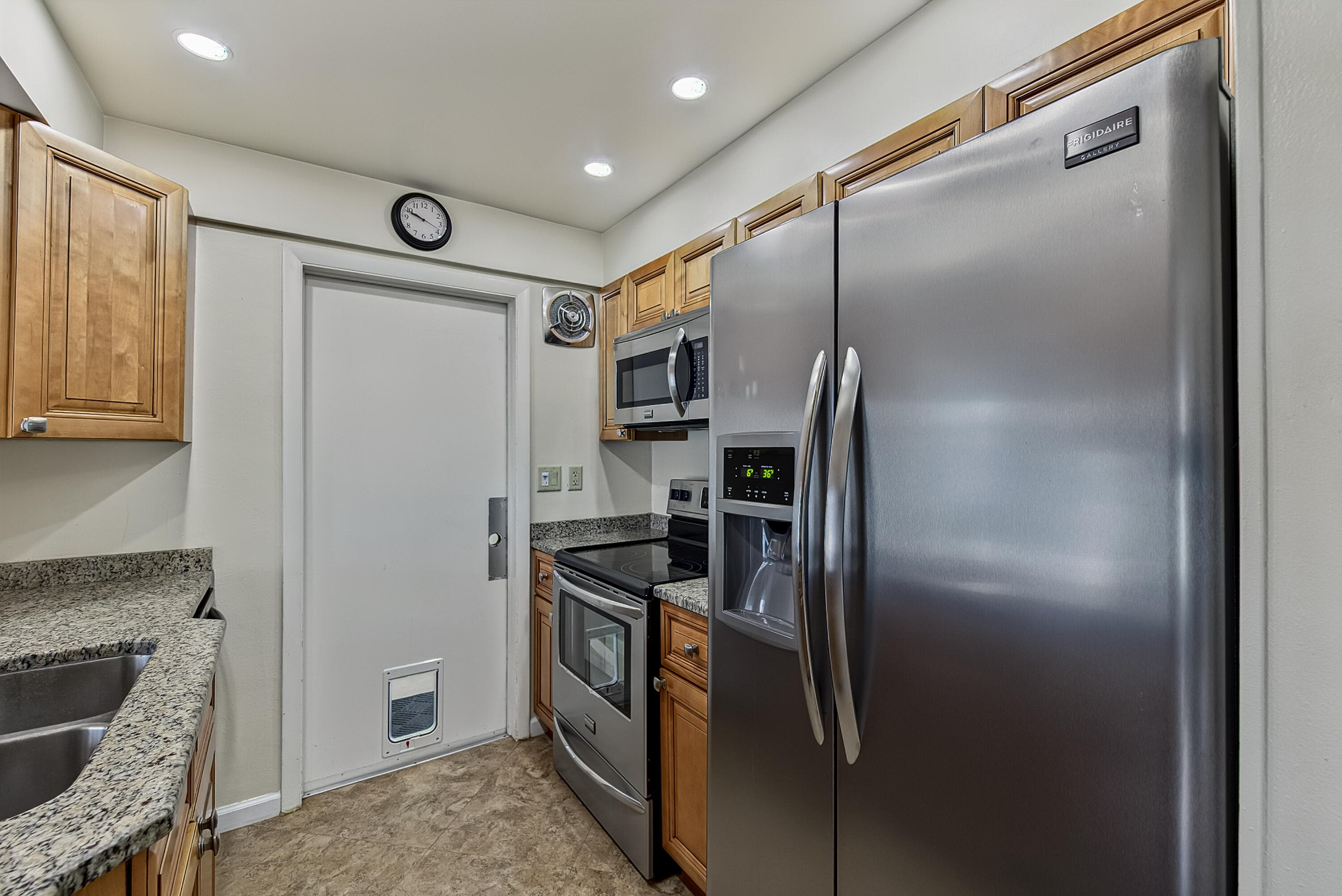2581 E Golf Boulevard, Pompano Beach, FL 33064 — photo 5 of 55