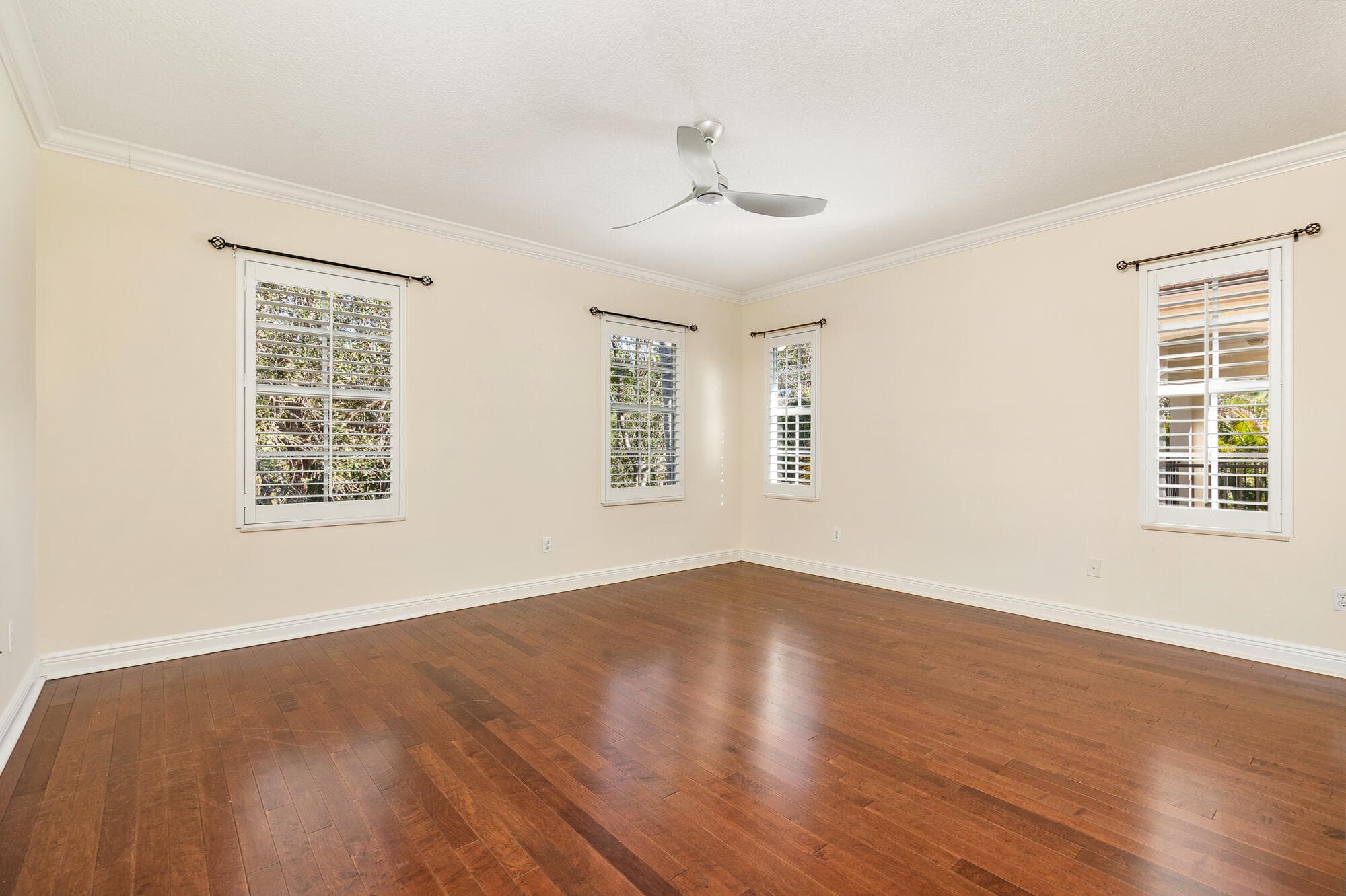 957 Mill Creek Drive, Palm Beach Gardens, FL 33410 — photo 7 of 48