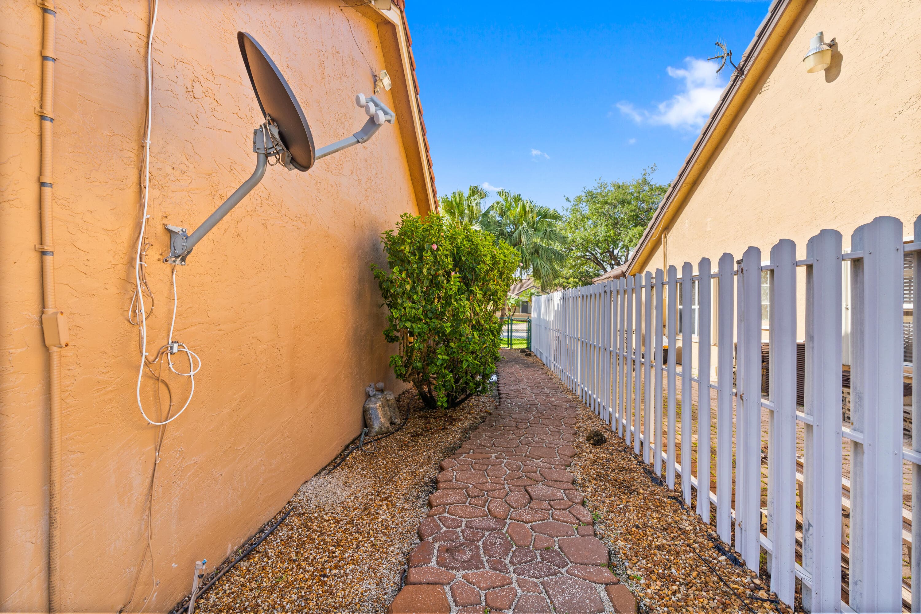 16321 NW 11th Street, Pembroke Pines, FL 33028 — photo 43 of 43
