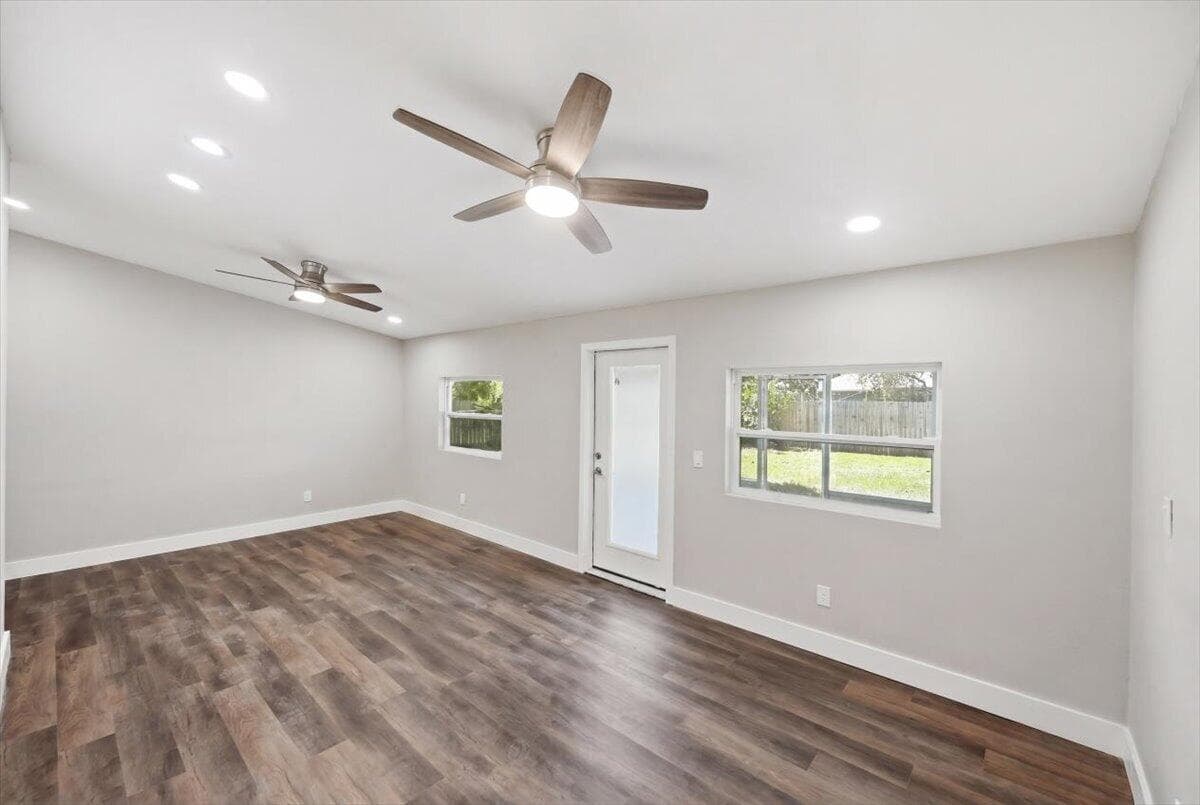 271 NE Naylor St Street, Palm Bay, FL 32907 — photo 16 of 45