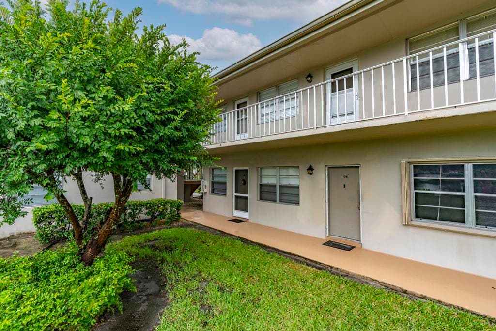 3 Lake Vista Trail 203, Port St. Lucie, FL 34952 — photo 1 of 59