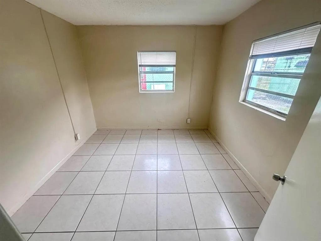 633 NW 15th Terrace, Fort Lauderdale, FL 33311 — photo 4 of 6