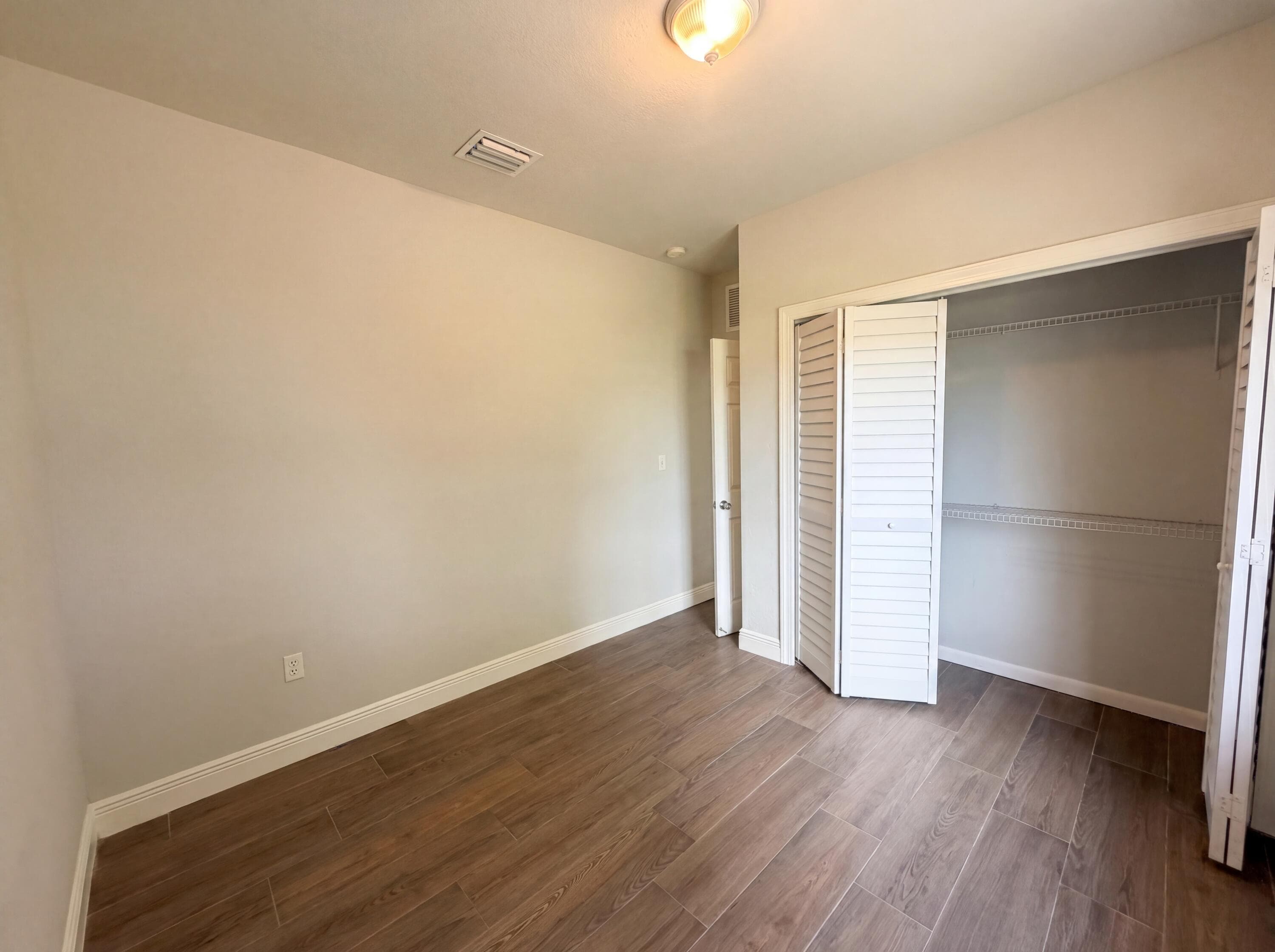 453 N Deerfield Avenue, Deerfield Beach, FL 33441 — photo 9 of 19