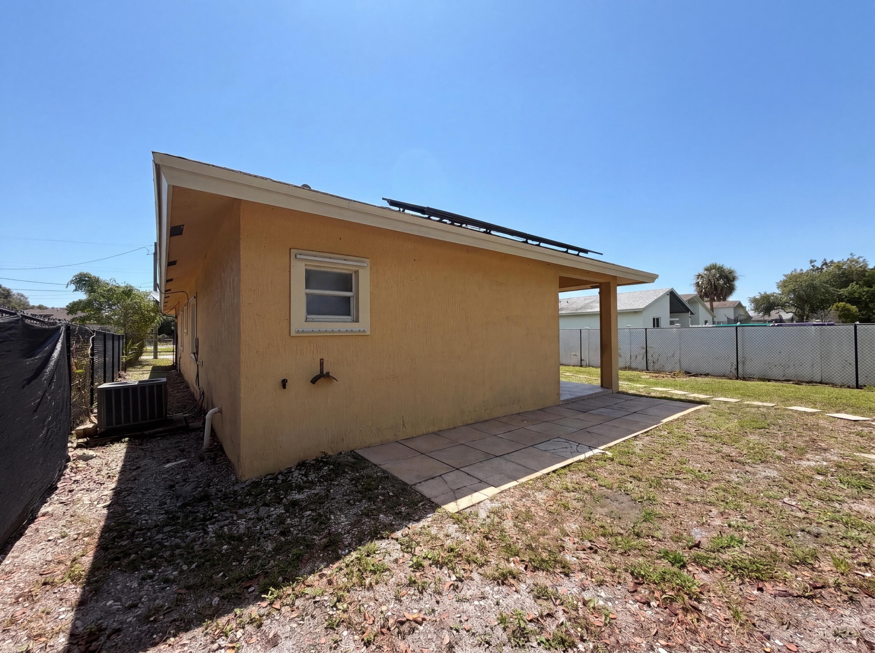 453 N Deerfield Avenue, Deerfield Beach, FL 33441 — photo 17 of 19