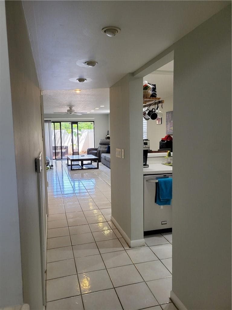 599 NE 7th Avenue, Fort Lauderdale, FL 33301 — photo 8 of 15