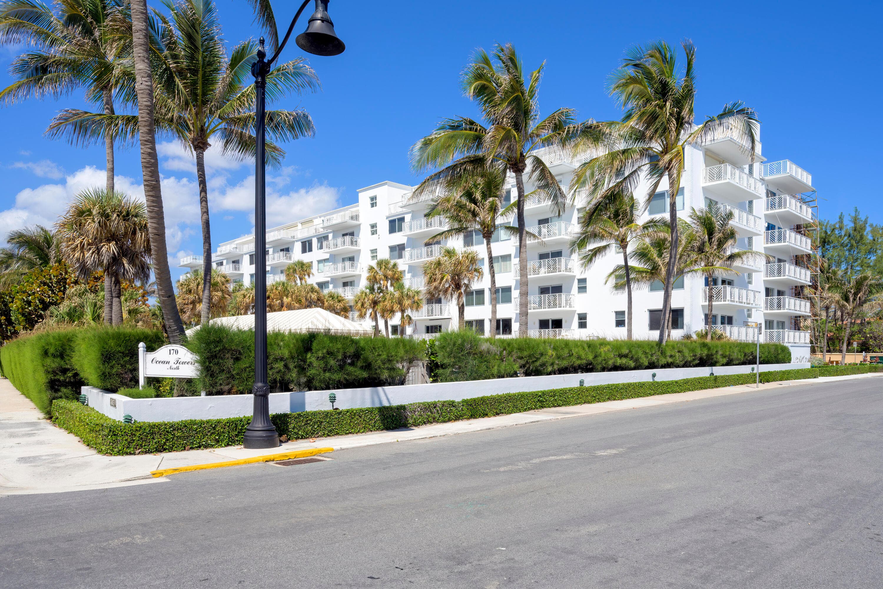 170 N Ocean Boulevard 305, Palm Beach, FL 33480 — photo 1 of 4