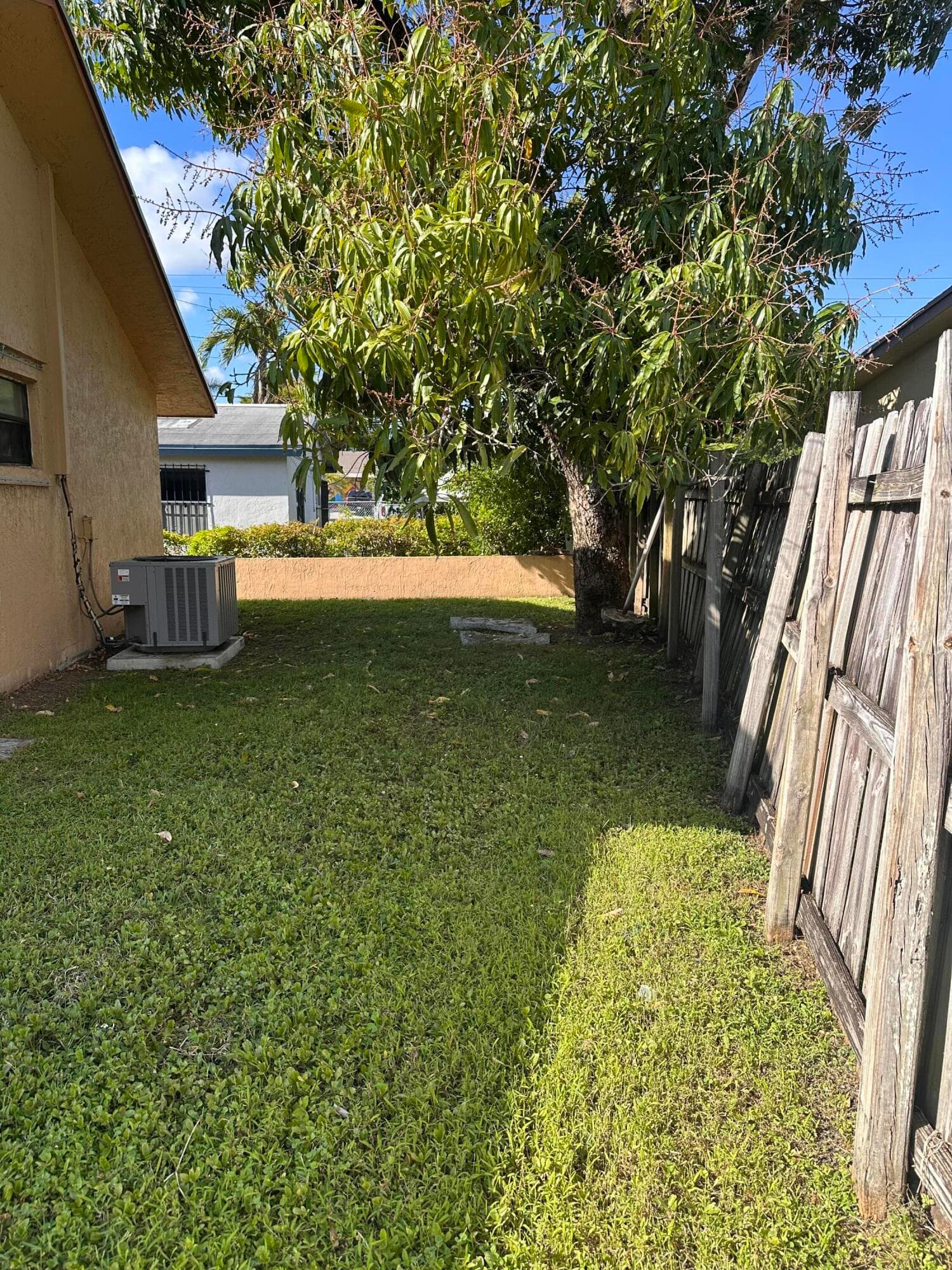 50 NW 8th Avenue 1, Dania Beach, FL 33004 — photo 9 of 10