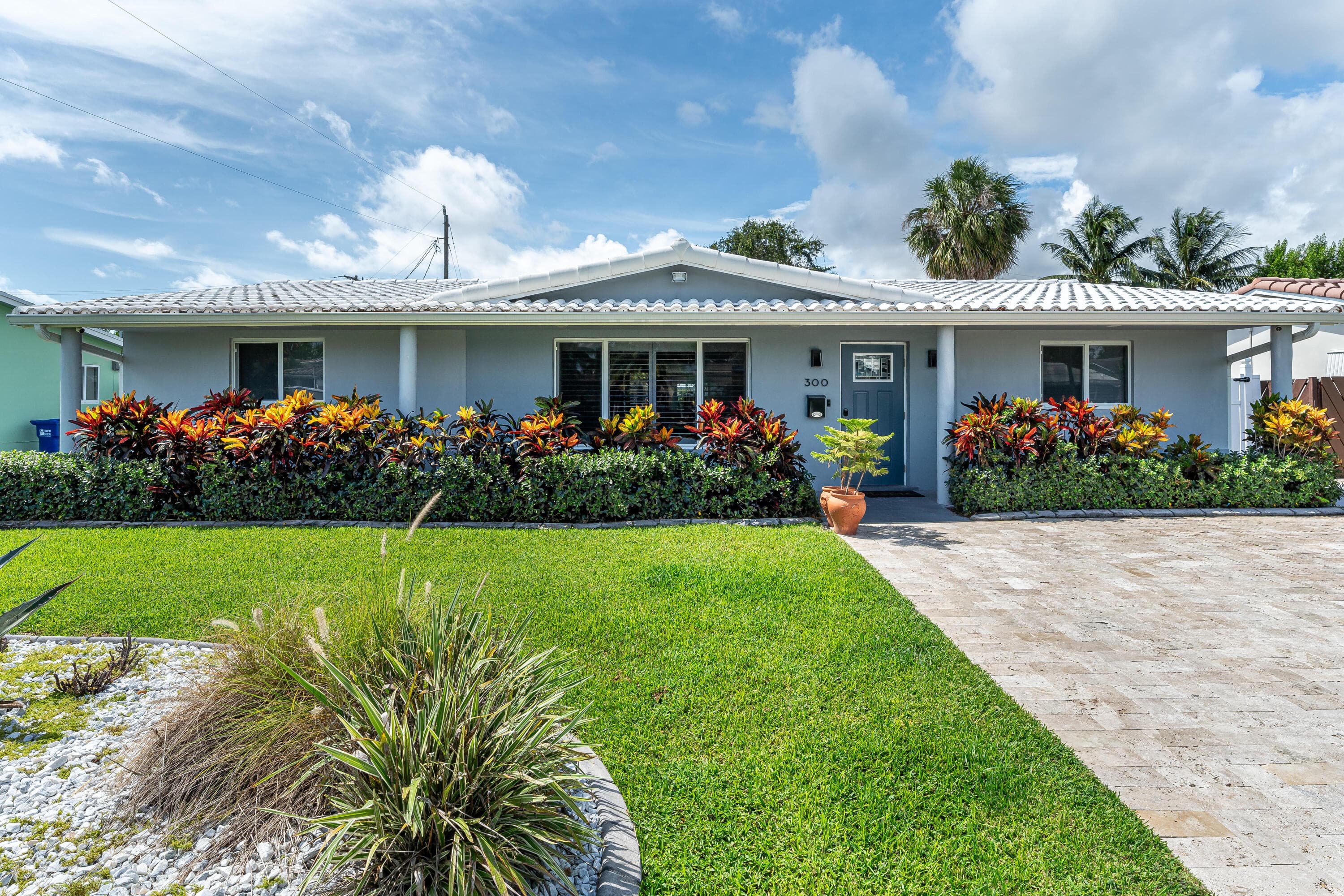 300 SE 8th Court, Pompano Beach, FL 33060 — photo 1 of 27