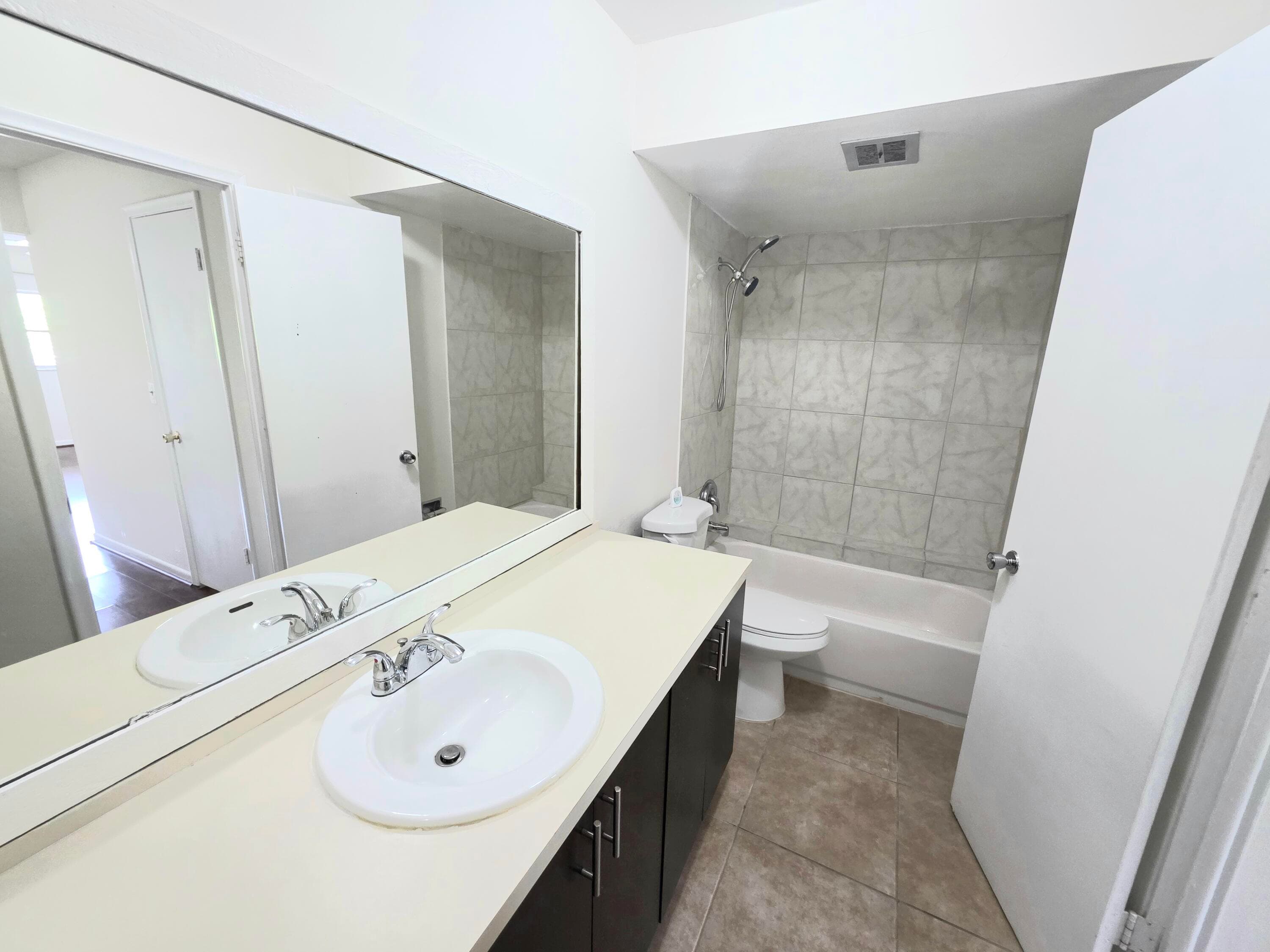 4200 NW 3rd Court Apt 313, Plantation, FL 33317 — photo 21 of 27