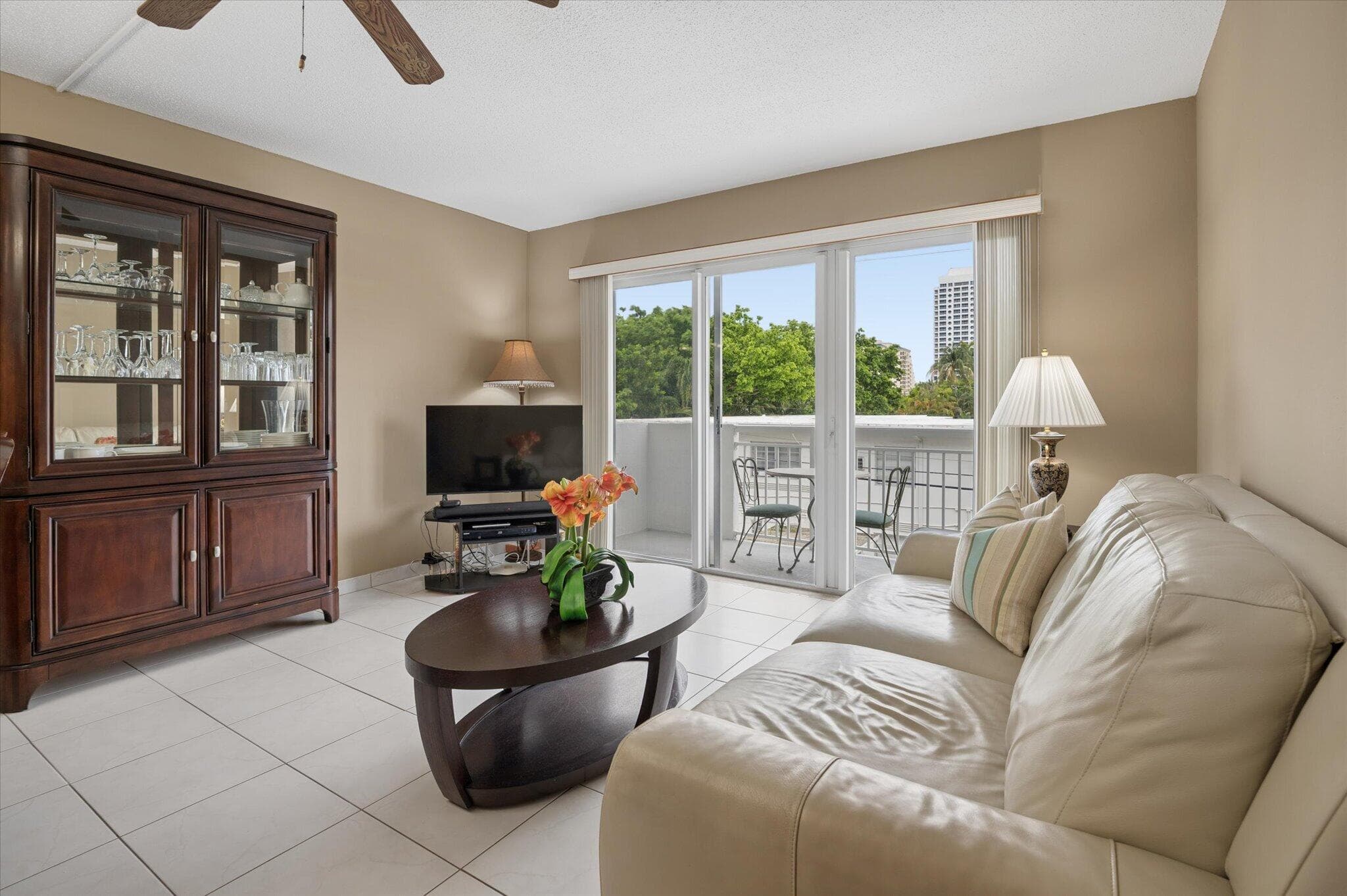 550 Bayshore Drive 314, Fort Lauderdale, FL 33304 — photo 4 of 18