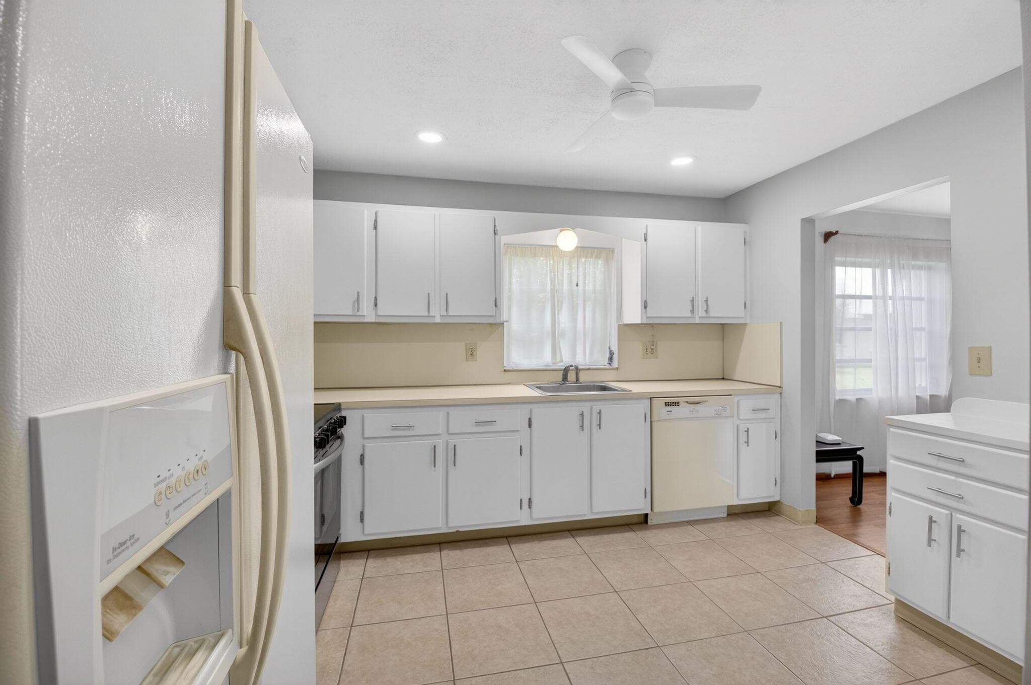 6068 Vía Diana, Delray Beach, FL 33484 — photo 14 of 34