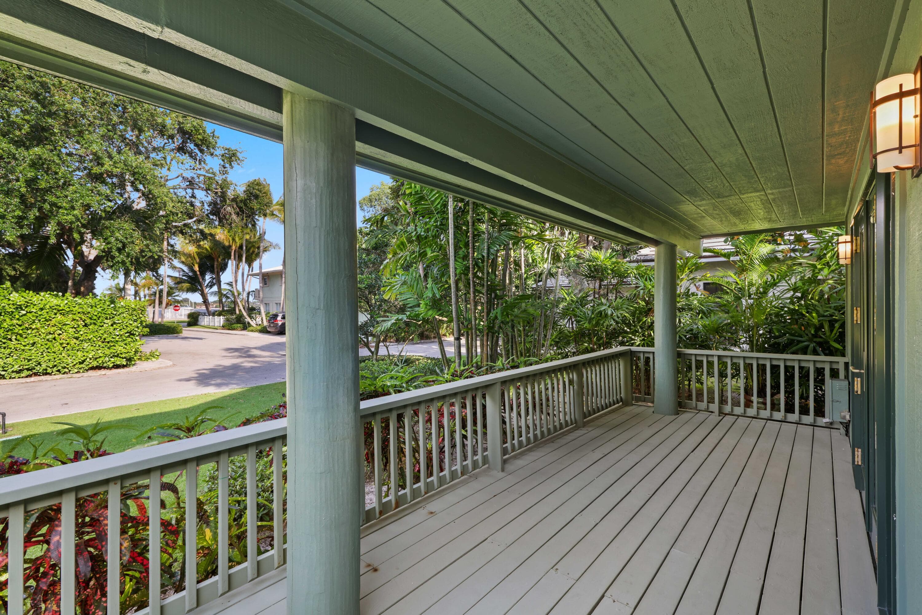 111 S Flagler Way, West Palm Beach, FL 33405 — photo 11 of 32