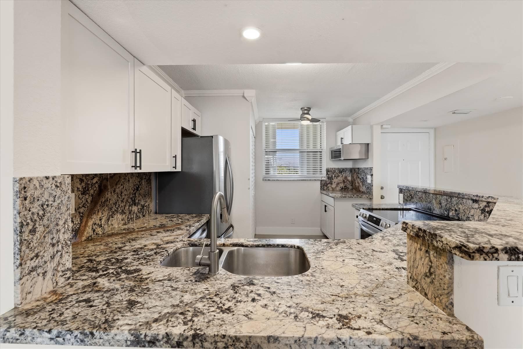 115 Lake Emerald Drive 304, Oakland Park, FL 33309 — photo 3 of 29