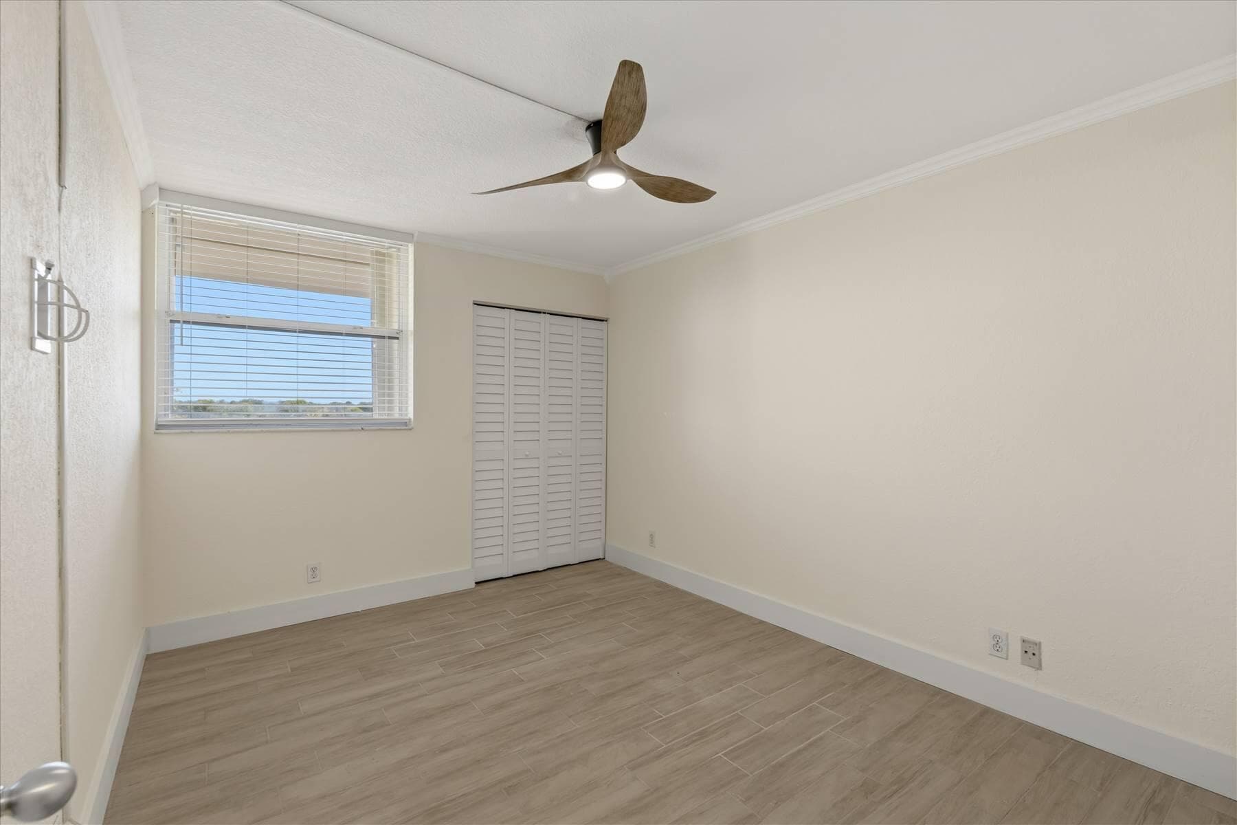 115 Lake Emerald Drive 304, Oakland Park, FL 33309 — photo 16 of 29