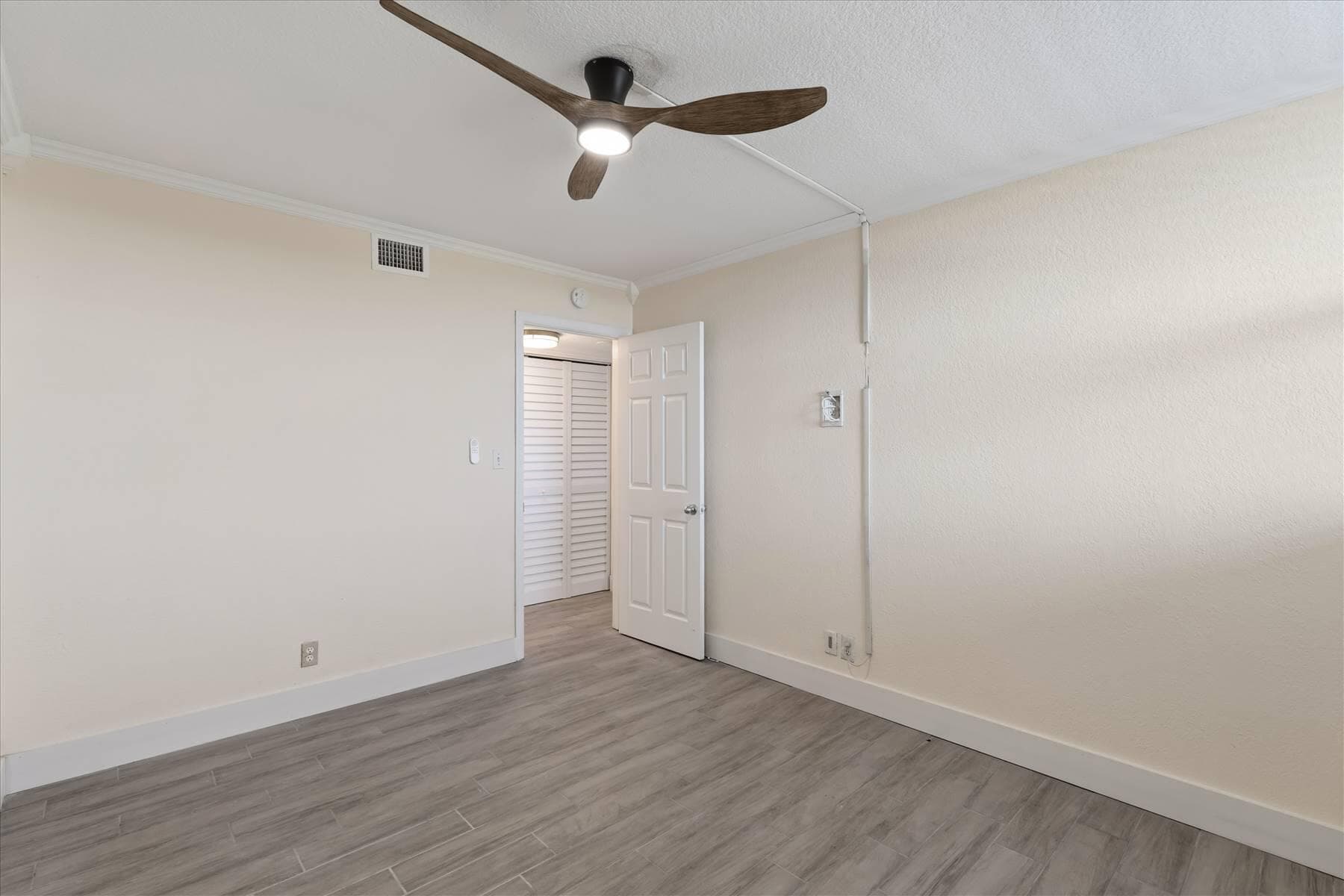 115 Lake Emerald Drive 304, Oakland Park, FL 33309 — photo 18 of 29