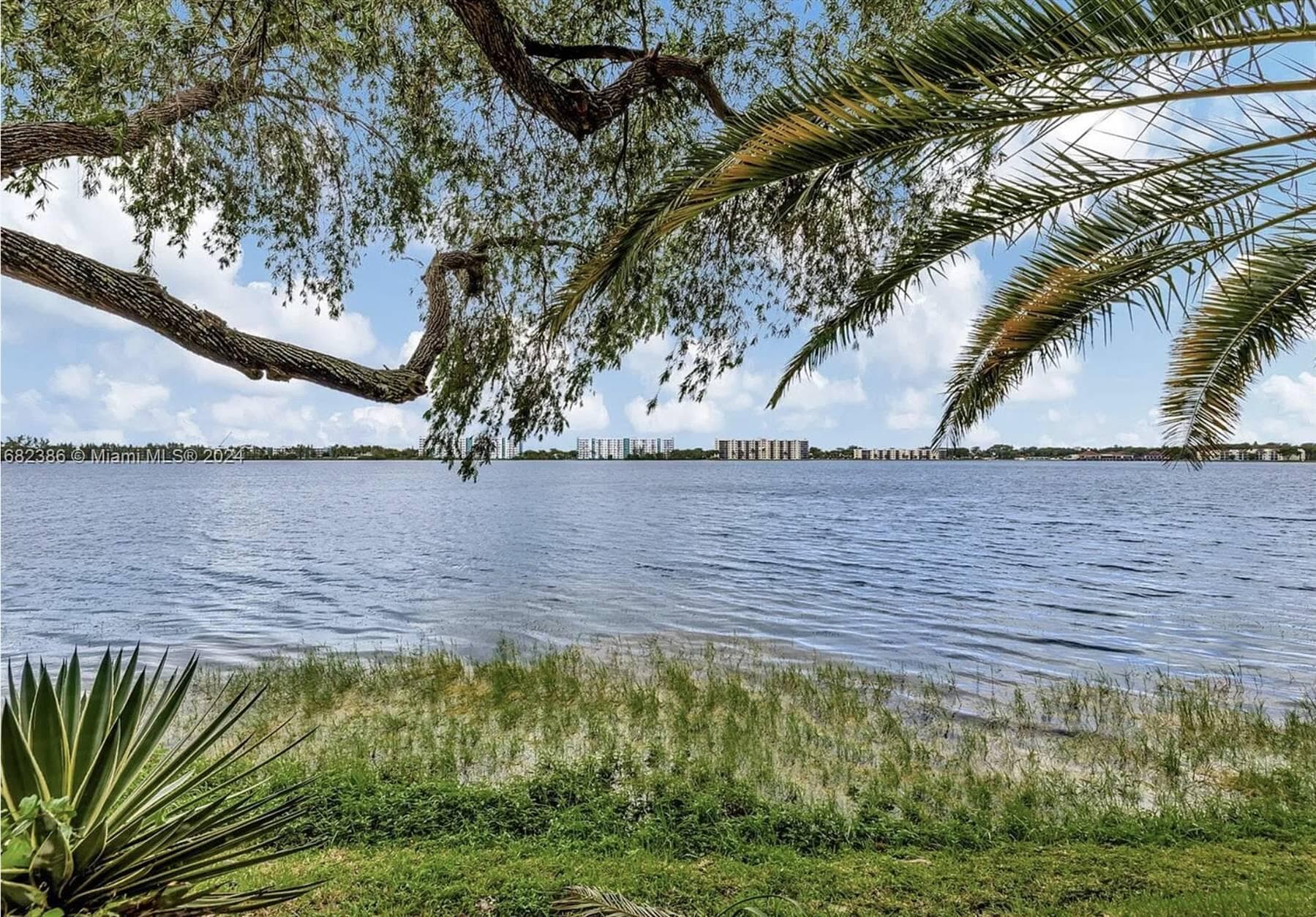 115 Lake Emerald Drive 304, Oakland Park, FL 33309 — photo 25 of 29