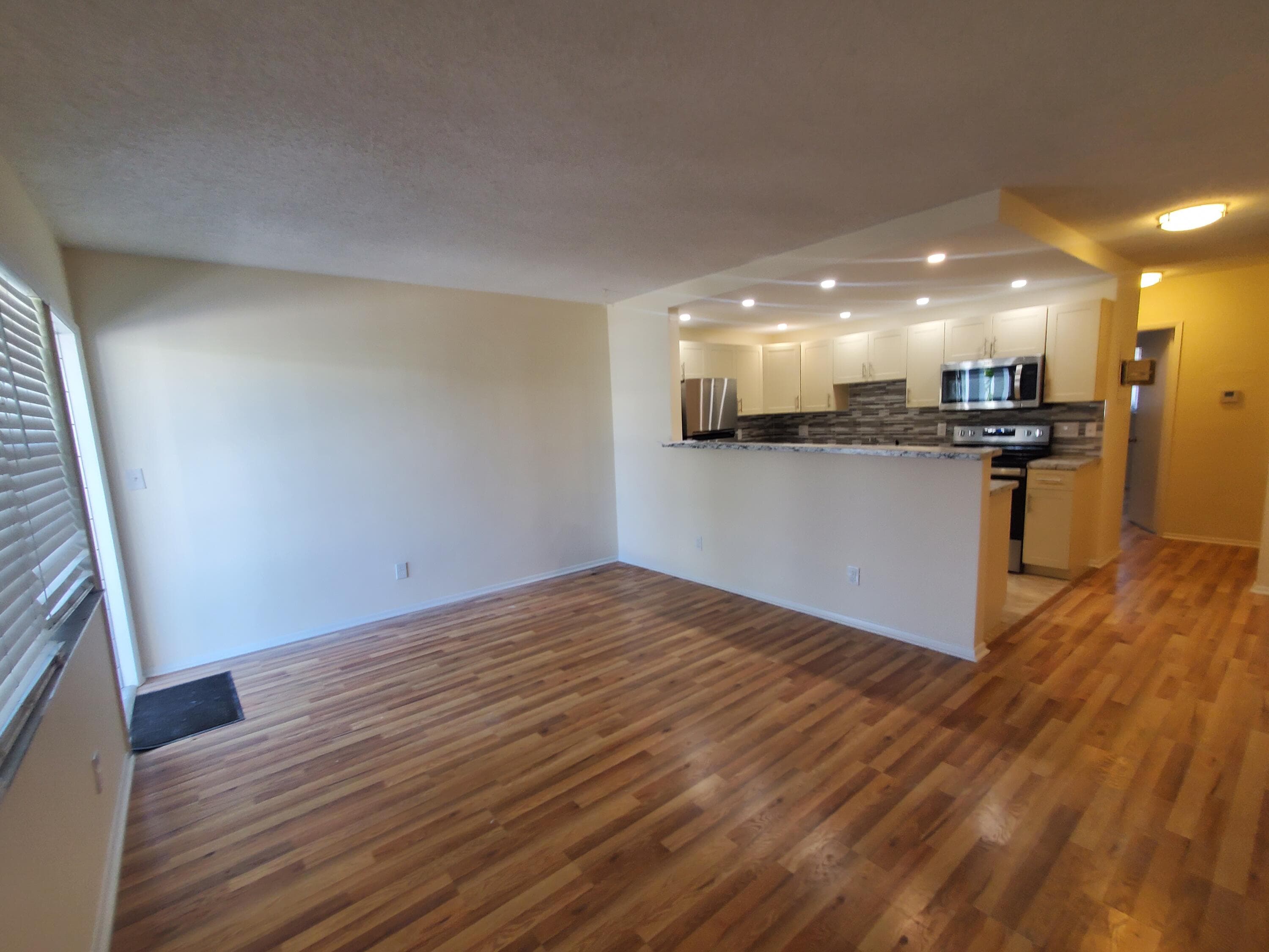 5203 NE 24th Terrace B206, Fort Lauderdale, FL 33308 — photo 4 of 10