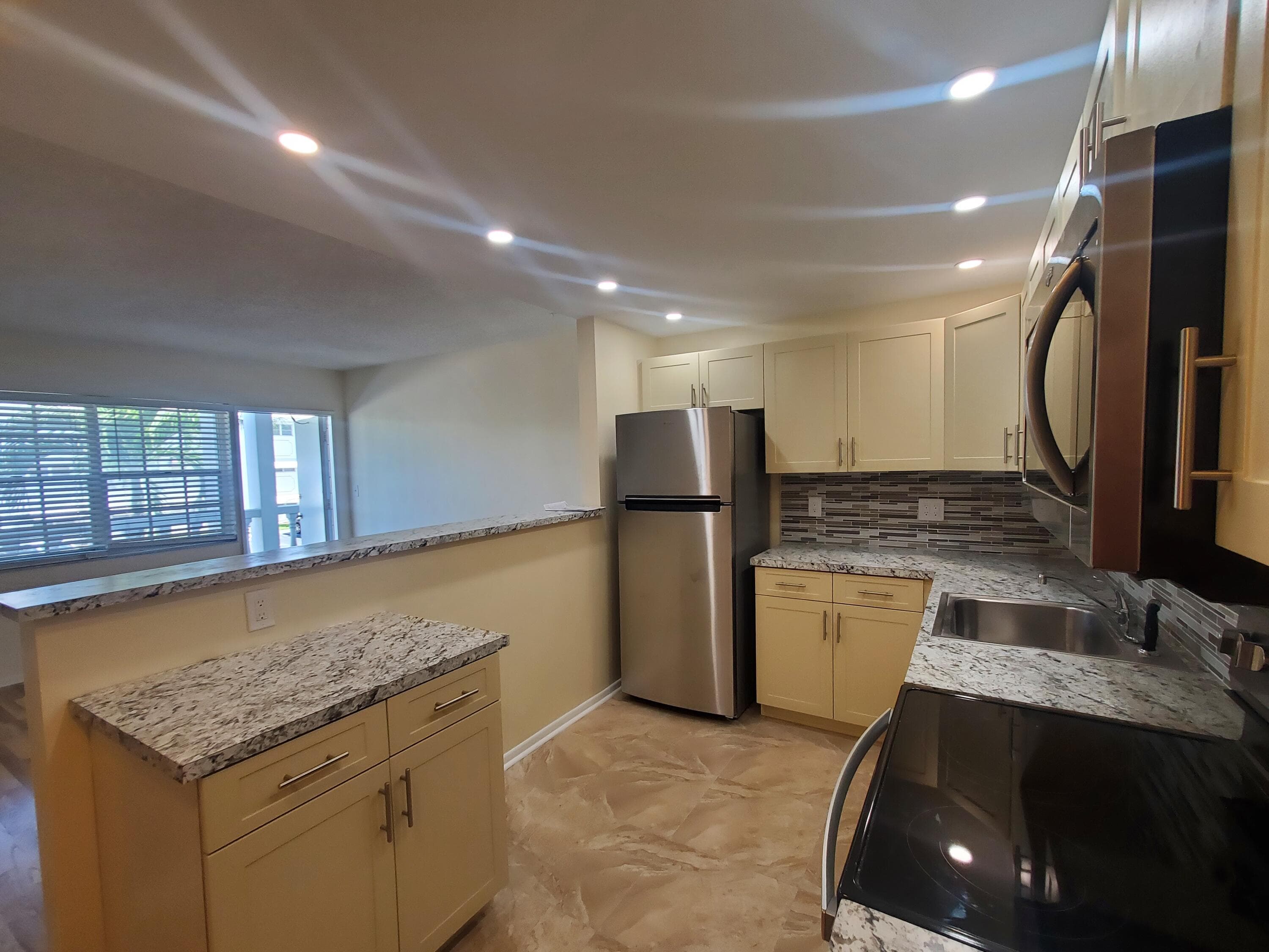 5203 NE 24th Terrace B206, Fort Lauderdale, FL 33308 — photo 3 of 10