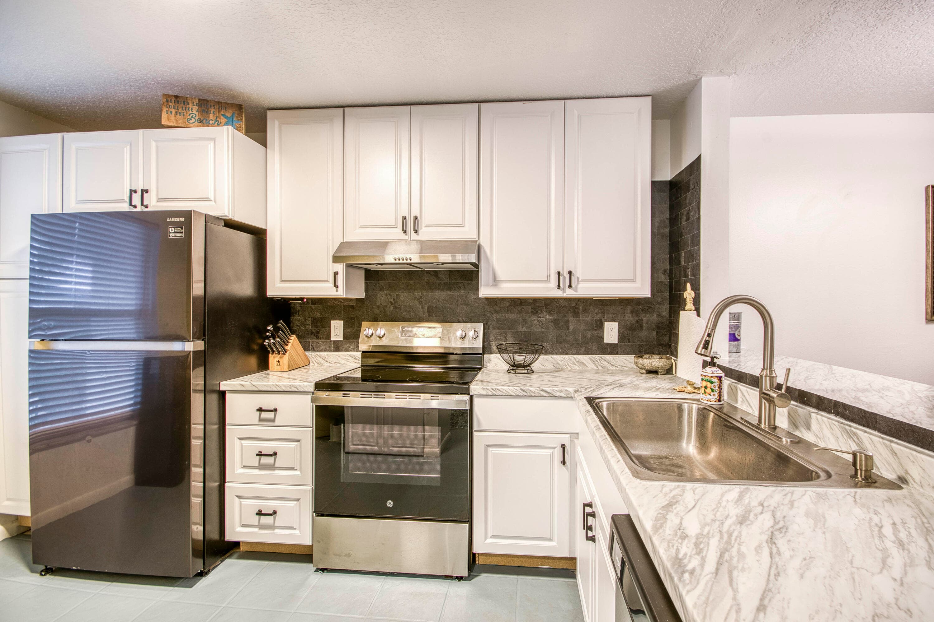 178 Pinewood Court, Jupiter, FL 33458 — photo 8 of 28