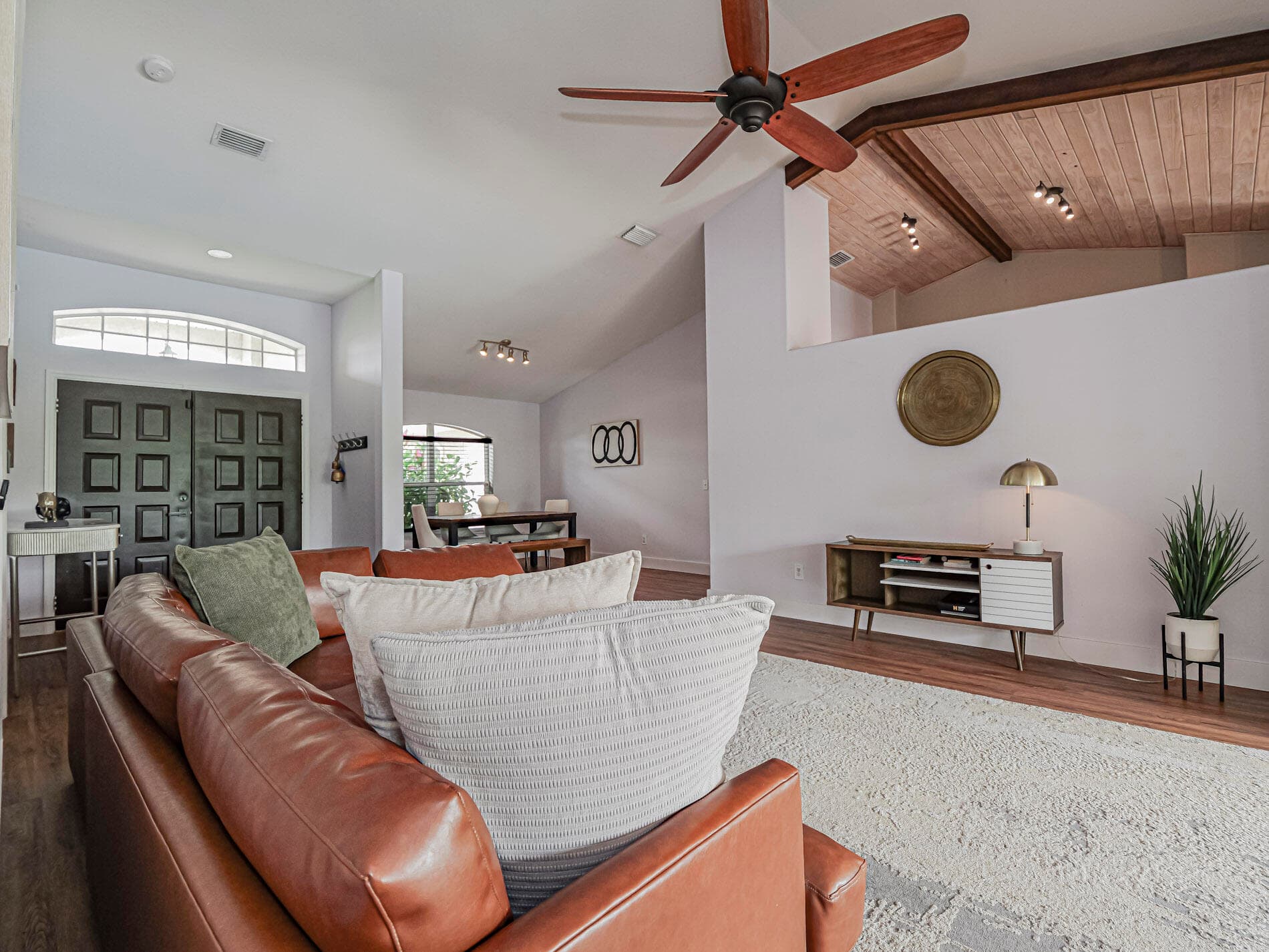 4460 SW 12th Manor SW, Vero Beach, FL 32968 — photo 9 of 28