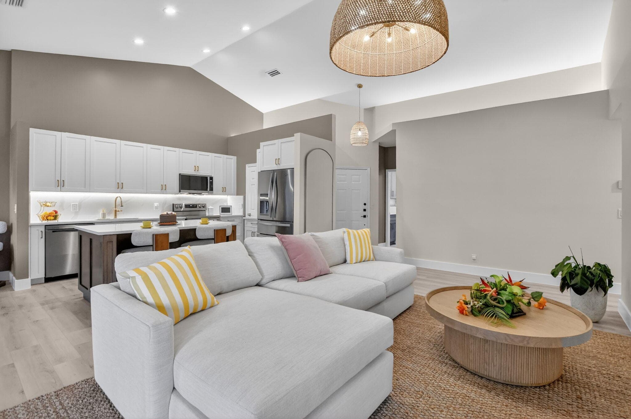 5801 Coach House Circle E, Boca Raton, FL 33486 — photo 2 of 36