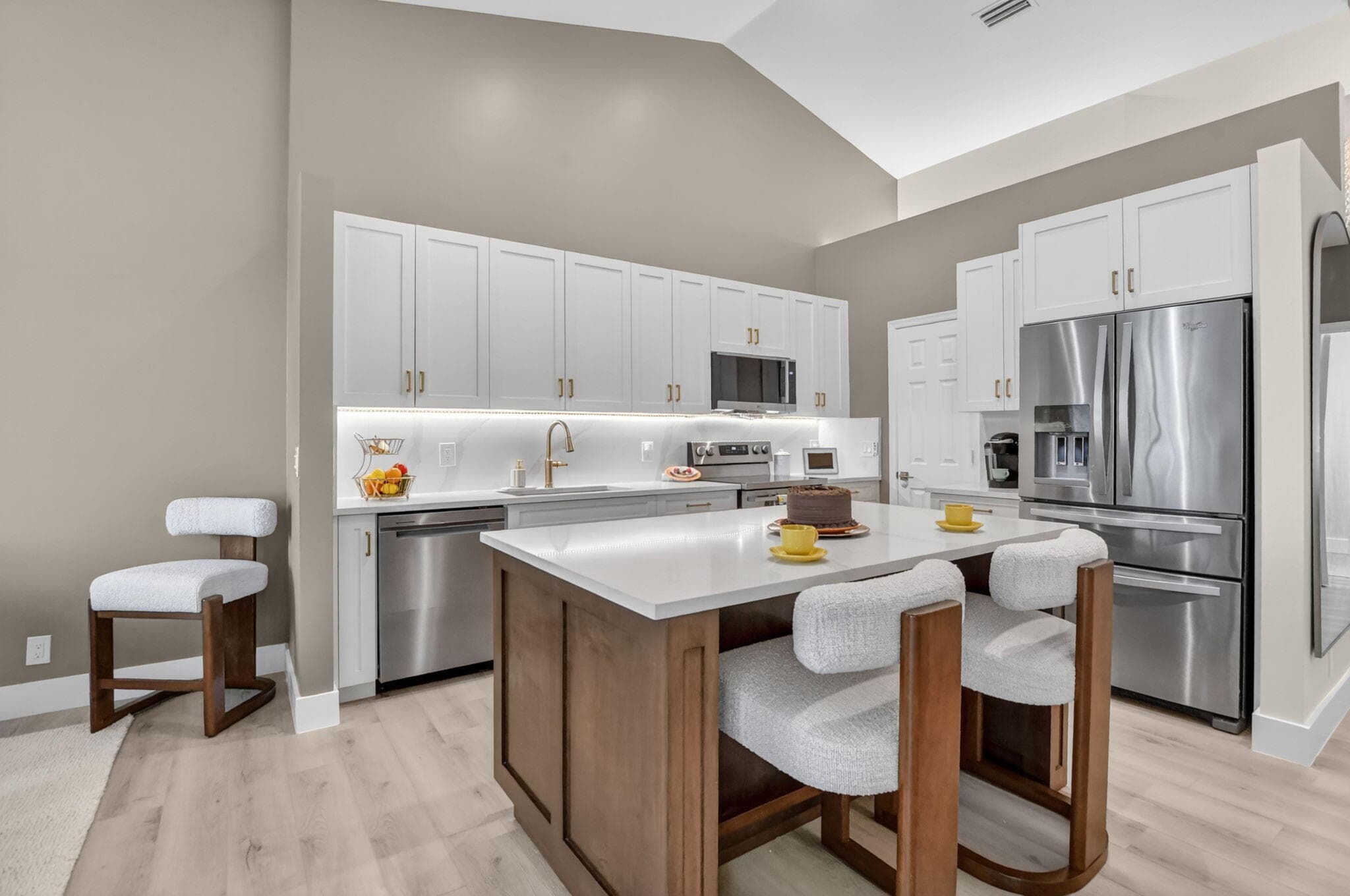 5801 Coach House Circle E, Boca Raton, FL 33486 — photo 5 of 36