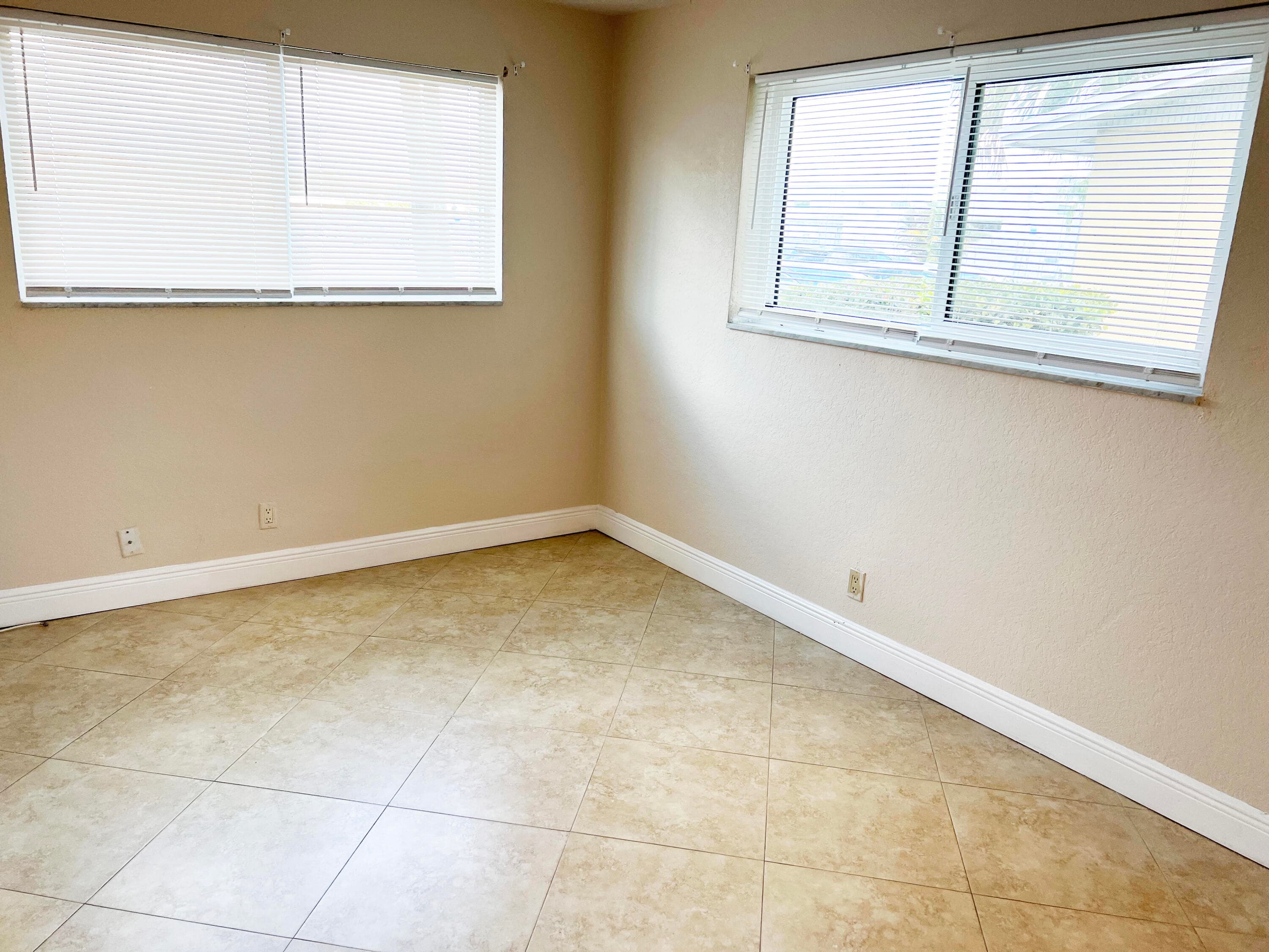 4050 NE 12th Terrace 15-1, Oakland Park, FL 33334 — photo 7 of 16