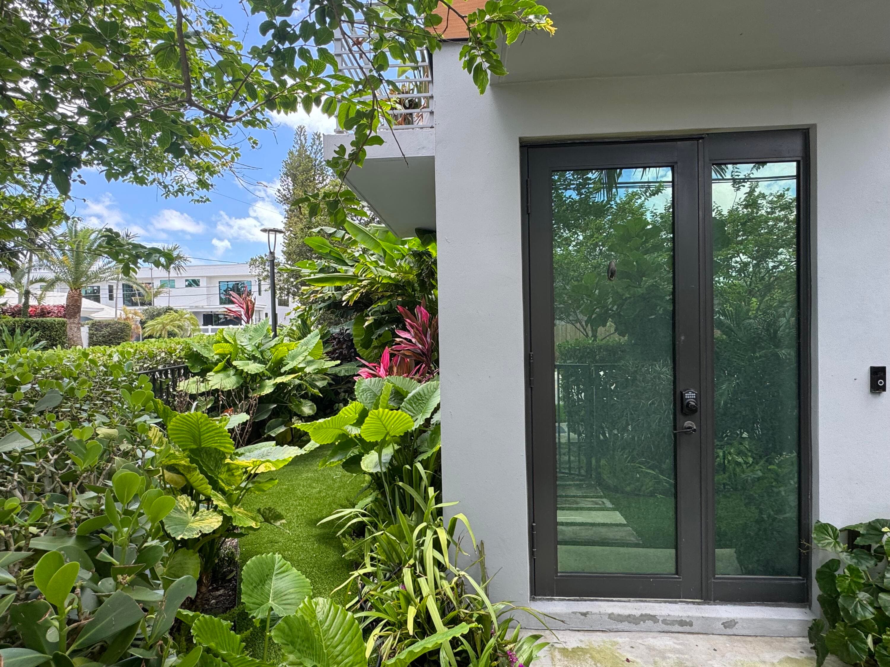 924 NE 4th Street, Fort Lauderdale, FL 33301 — photo 6 of 29