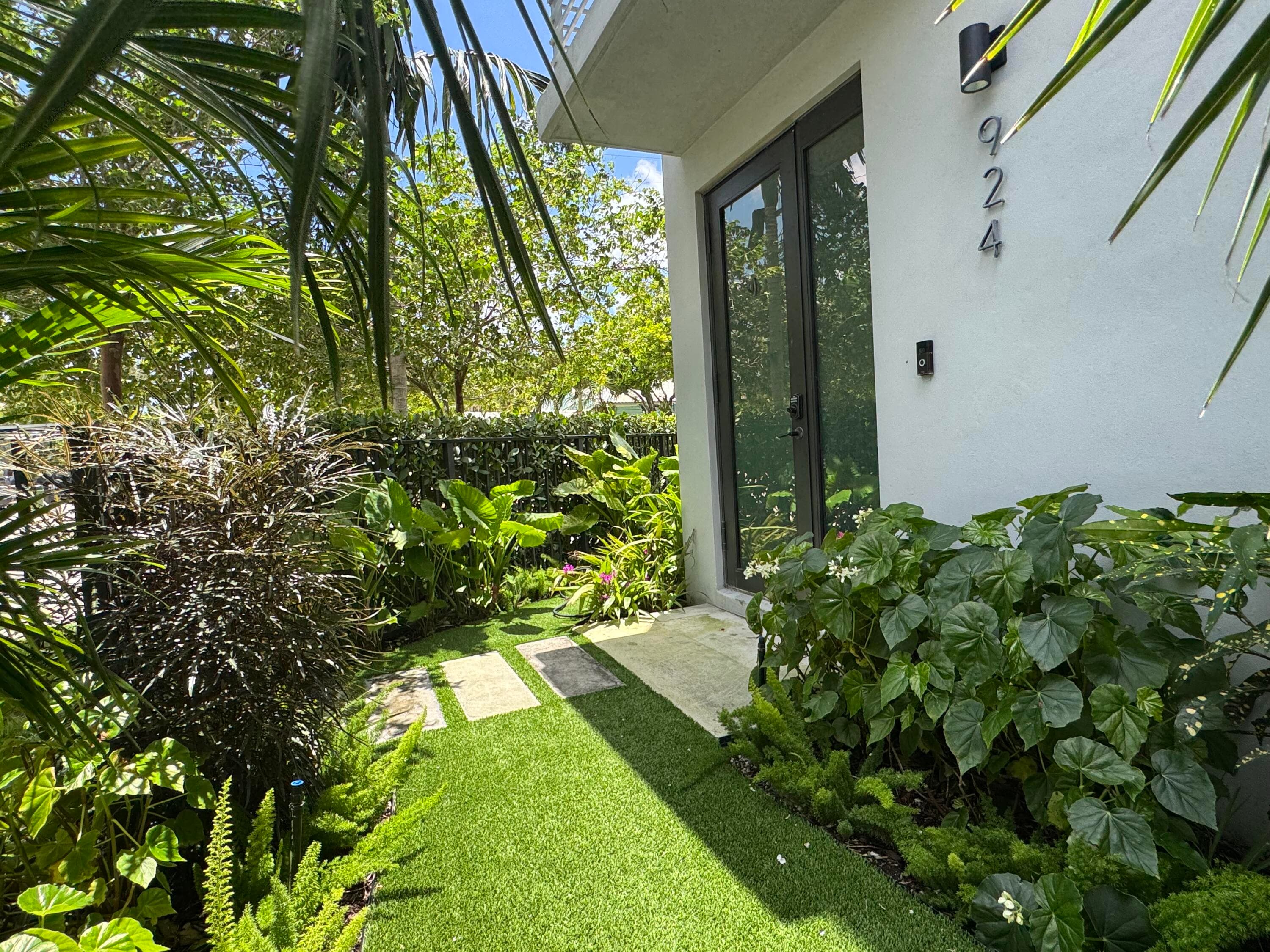 924 NE 4th Street, Fort Lauderdale, FL 33301 — photo 8 of 29