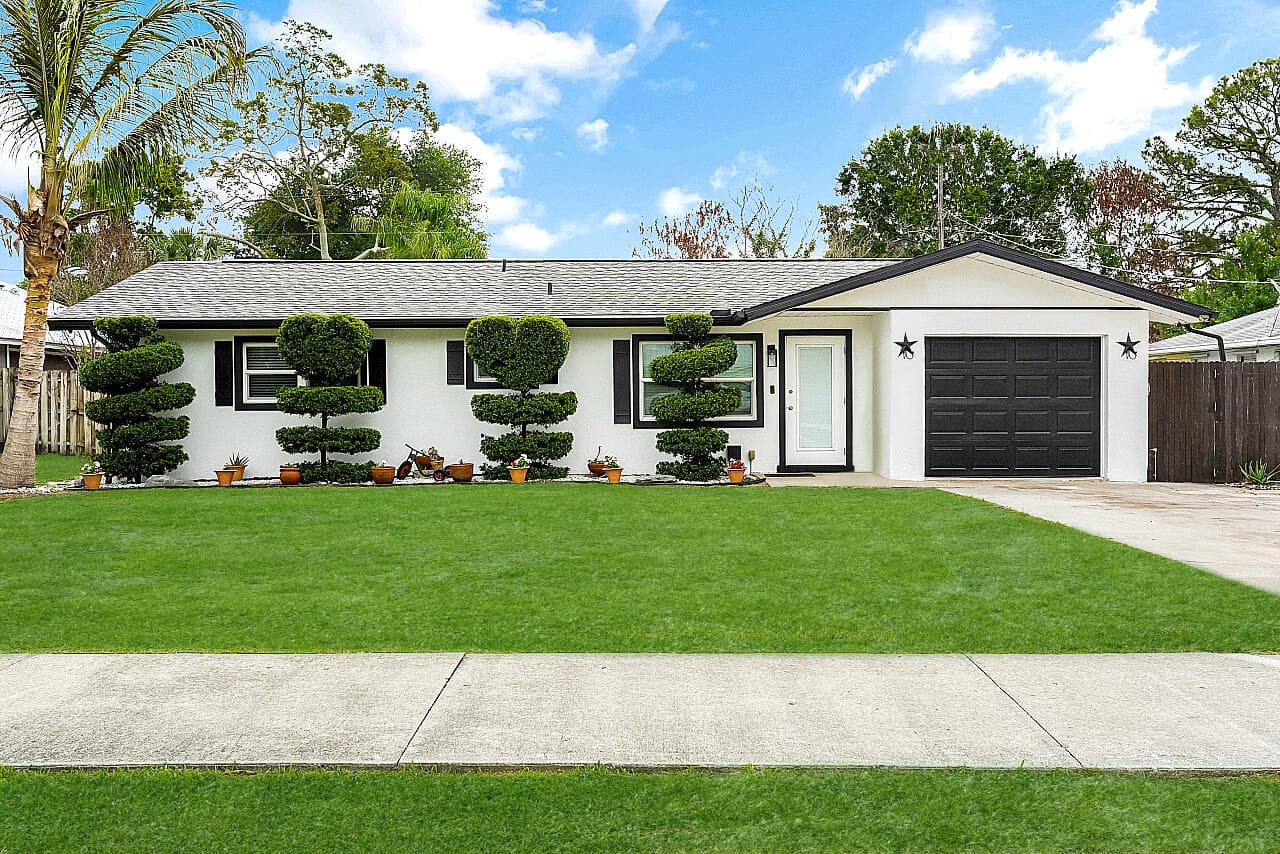 266 20th Avenue, Vero Beach, FL 32962 — photo 1 of 18