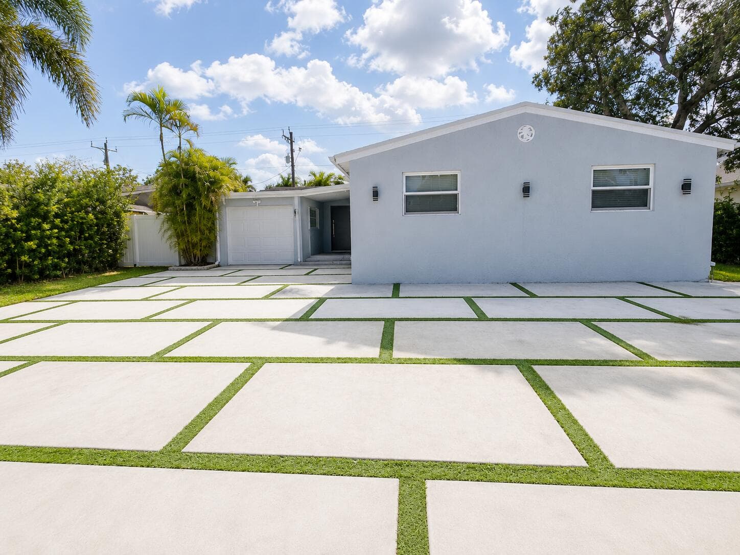 3111 N 66th Avenue, Hollywood, FL 33024 — photo 1 of 20