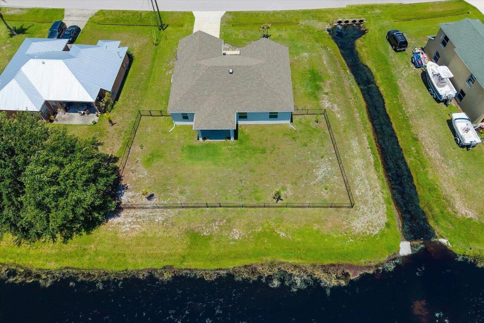 2063 SE South Buttonwood Drive, Port St. Lucie, FL 34952 — photo 33 of 35