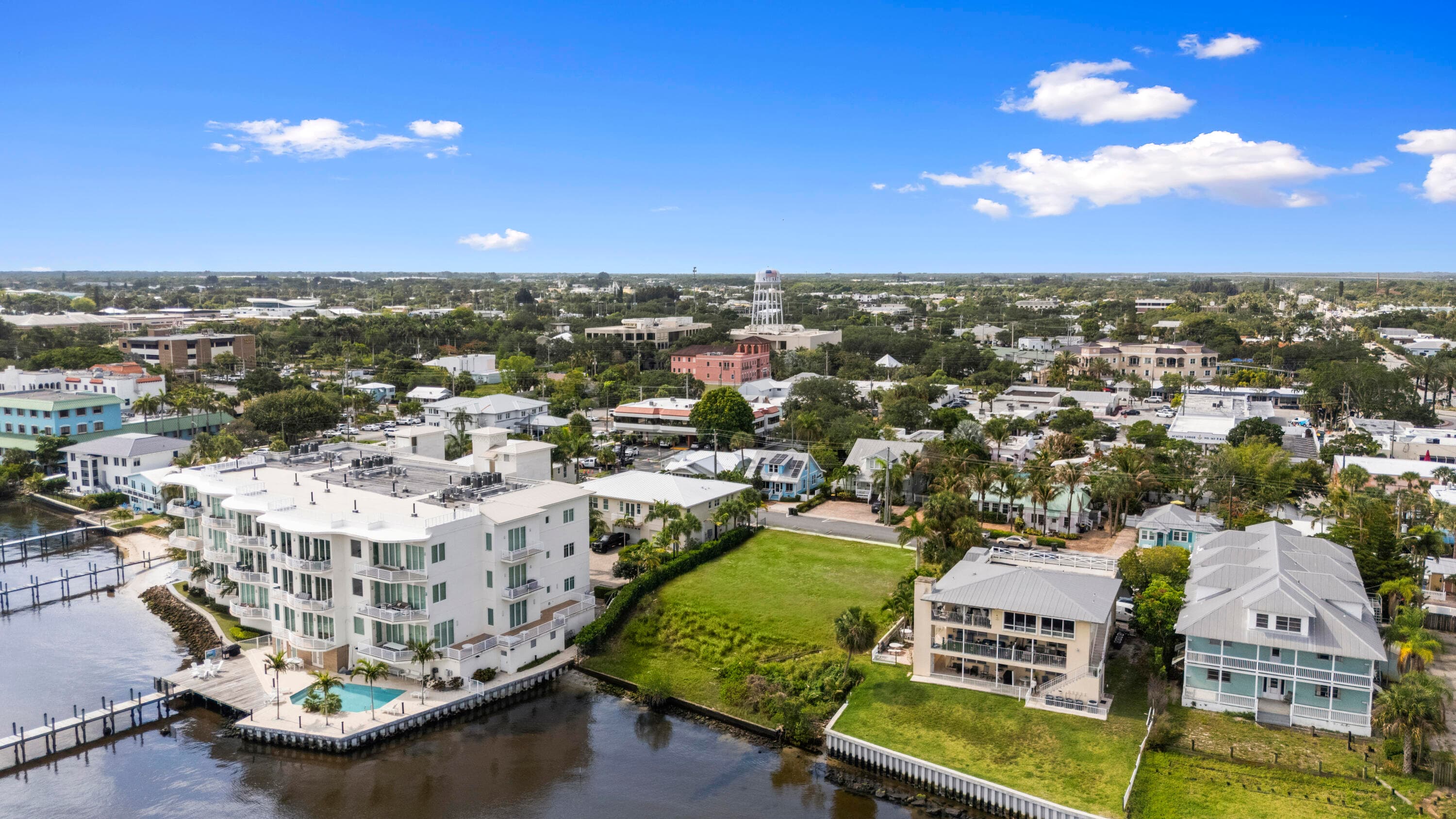 39 SE Seminole Street, Stuart, FL 34994 — photo 5 of 9