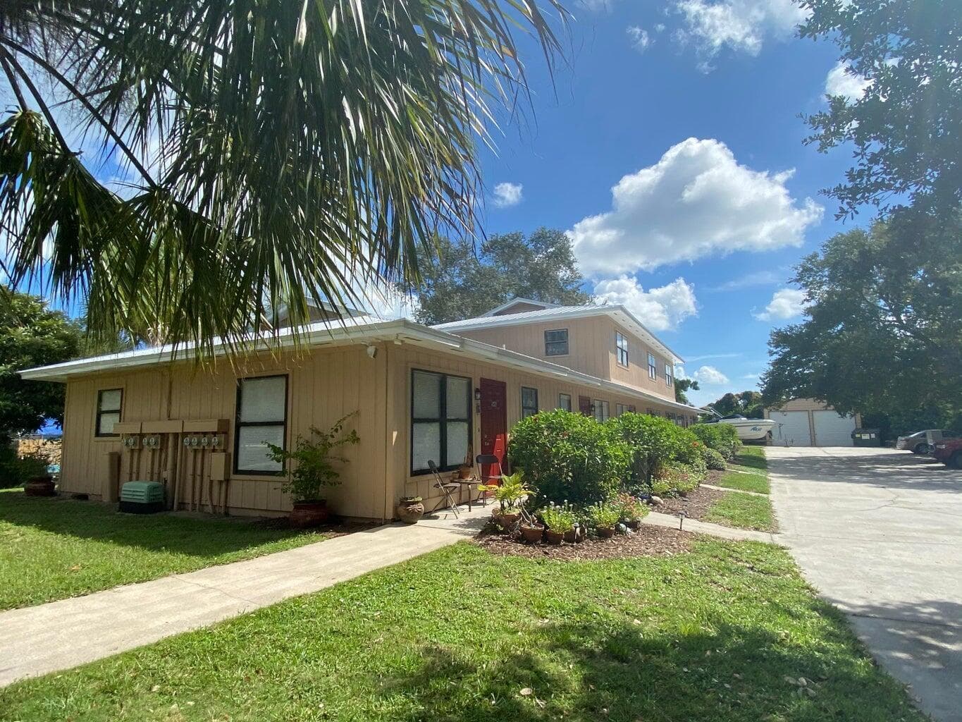 958 Louisiana Avenue 958, Sebastian, FL 32958 — photo 2 of 32
