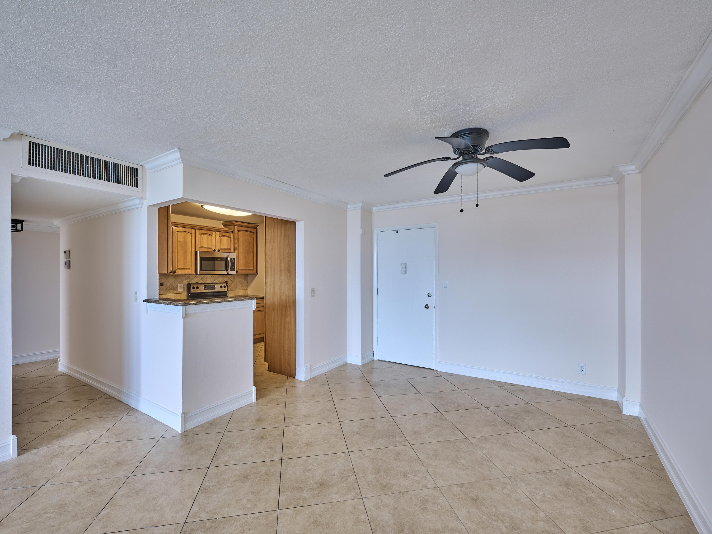 305 N Pompano Beach Boulevard 1204, Pompano Beach, FL 33062 — photo 3 of 44