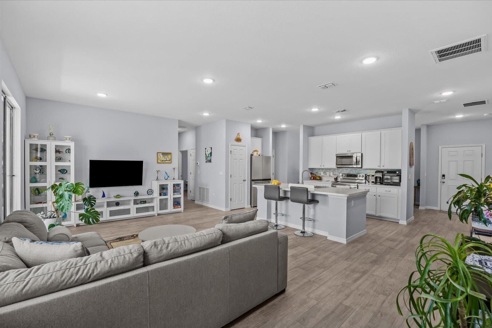 2063 SE South Buttonwood Drive, Port St. Lucie, FL 34952 — photo 11 of 35